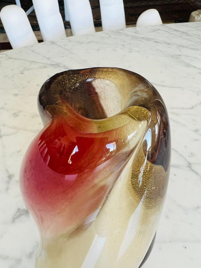 italien Archimede Seguso Murano « sfumato oro retorto » (sfumato oro retorto)  Vase tricolore de 1950. en vente