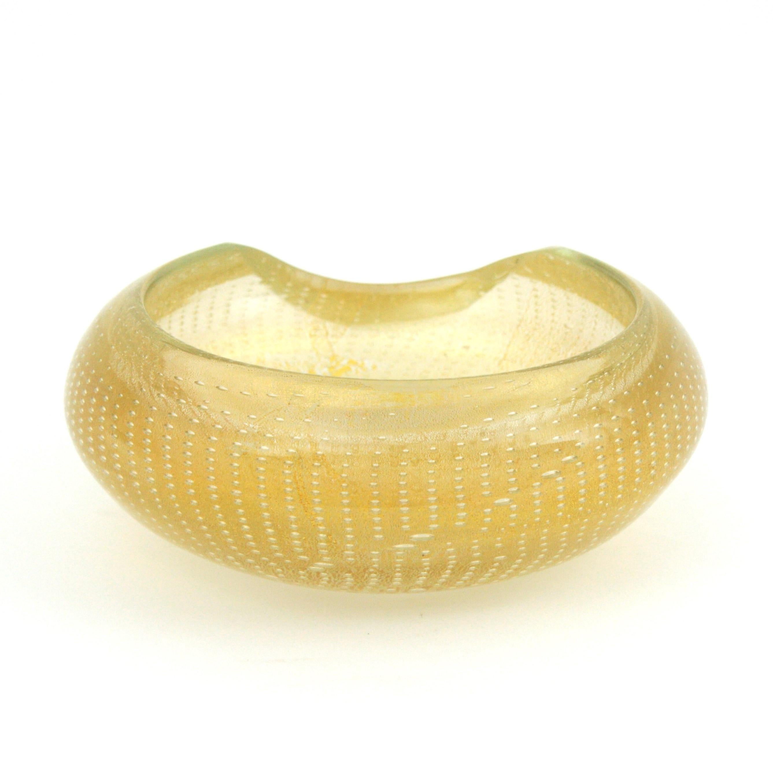 Archimede Seguso Murano Gold Dust Art Glass Bowl with Controlled Bubbles For Sale 4