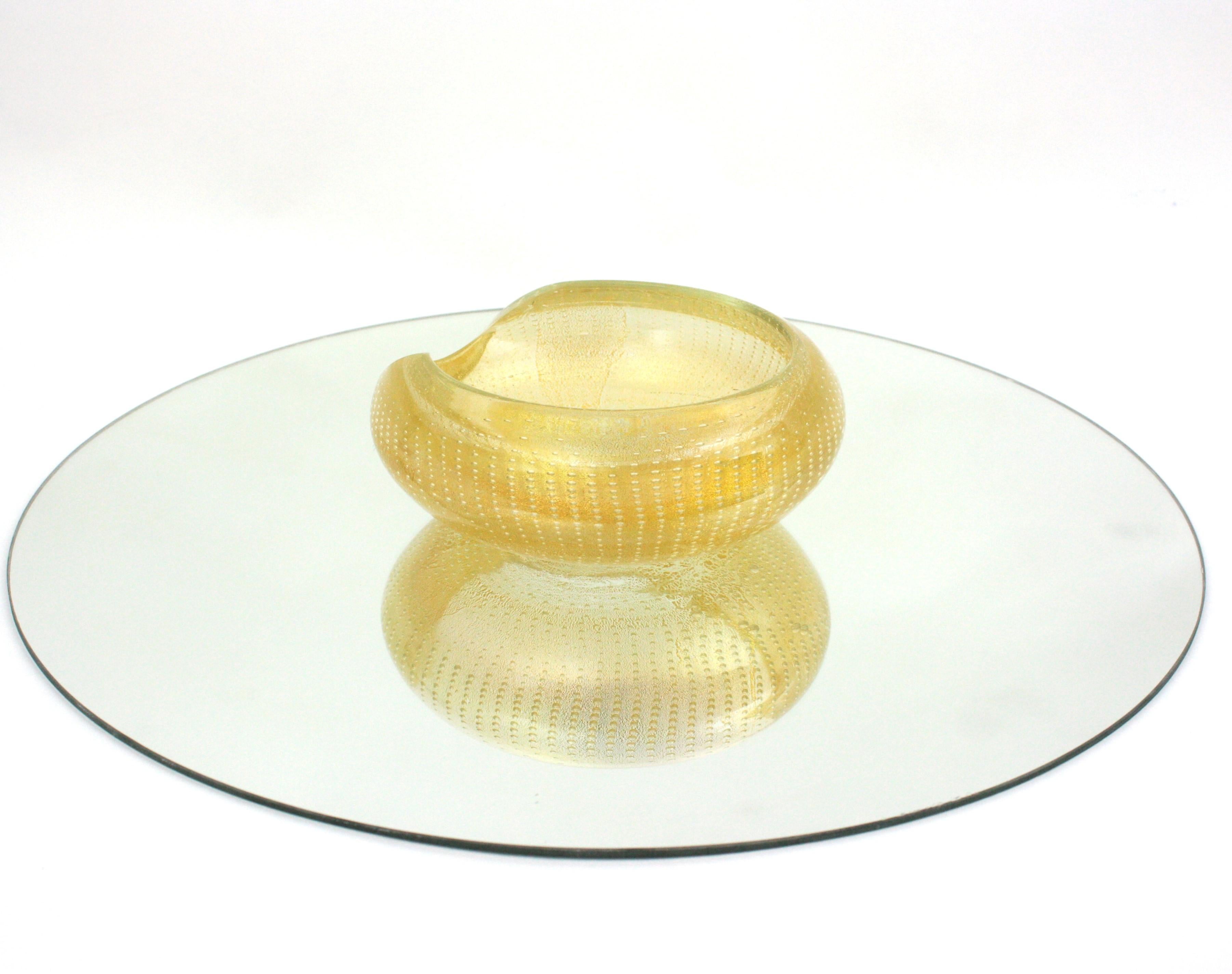 Archimede Seguso Murano Gold Dust Art Glass Bowl with Controlled Bubbles For Sale 5