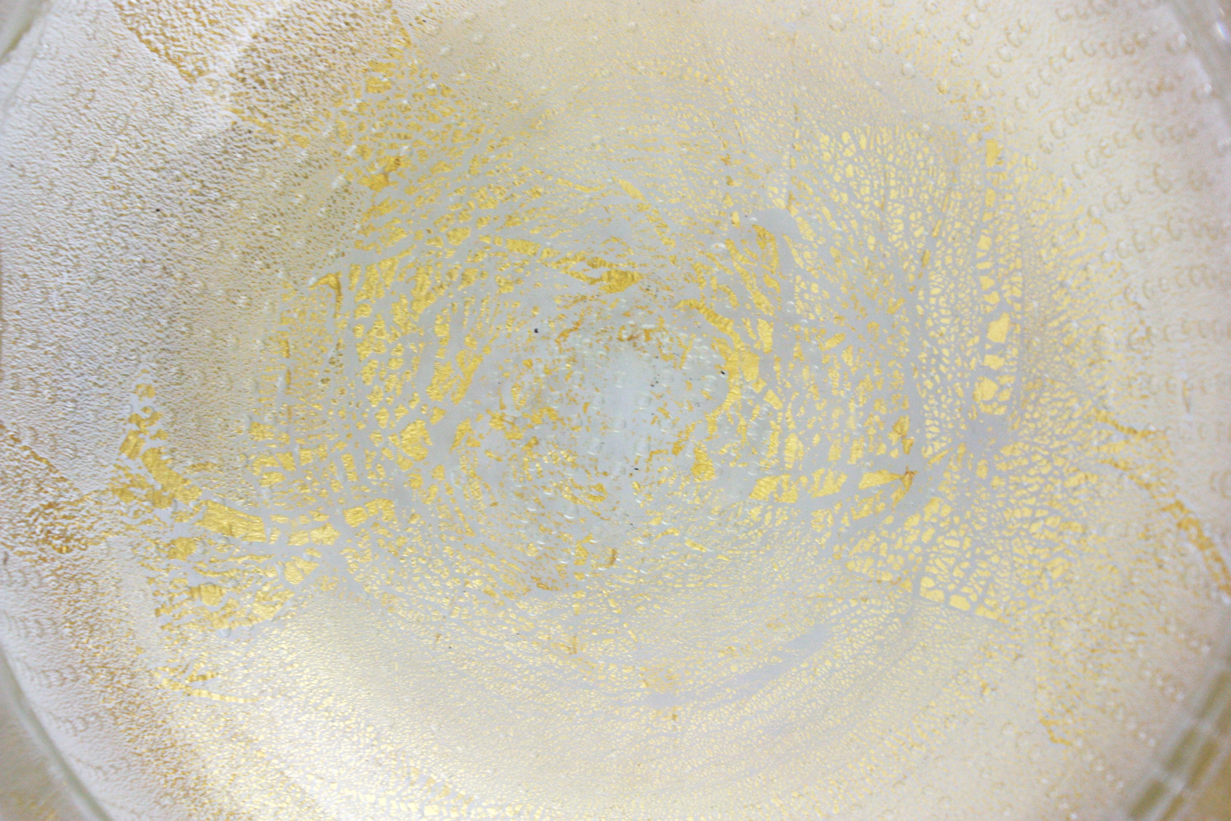 Archimede Seguso Murano Gold Dust Art Glass Bowl with Controlled Bubbles For Sale 6