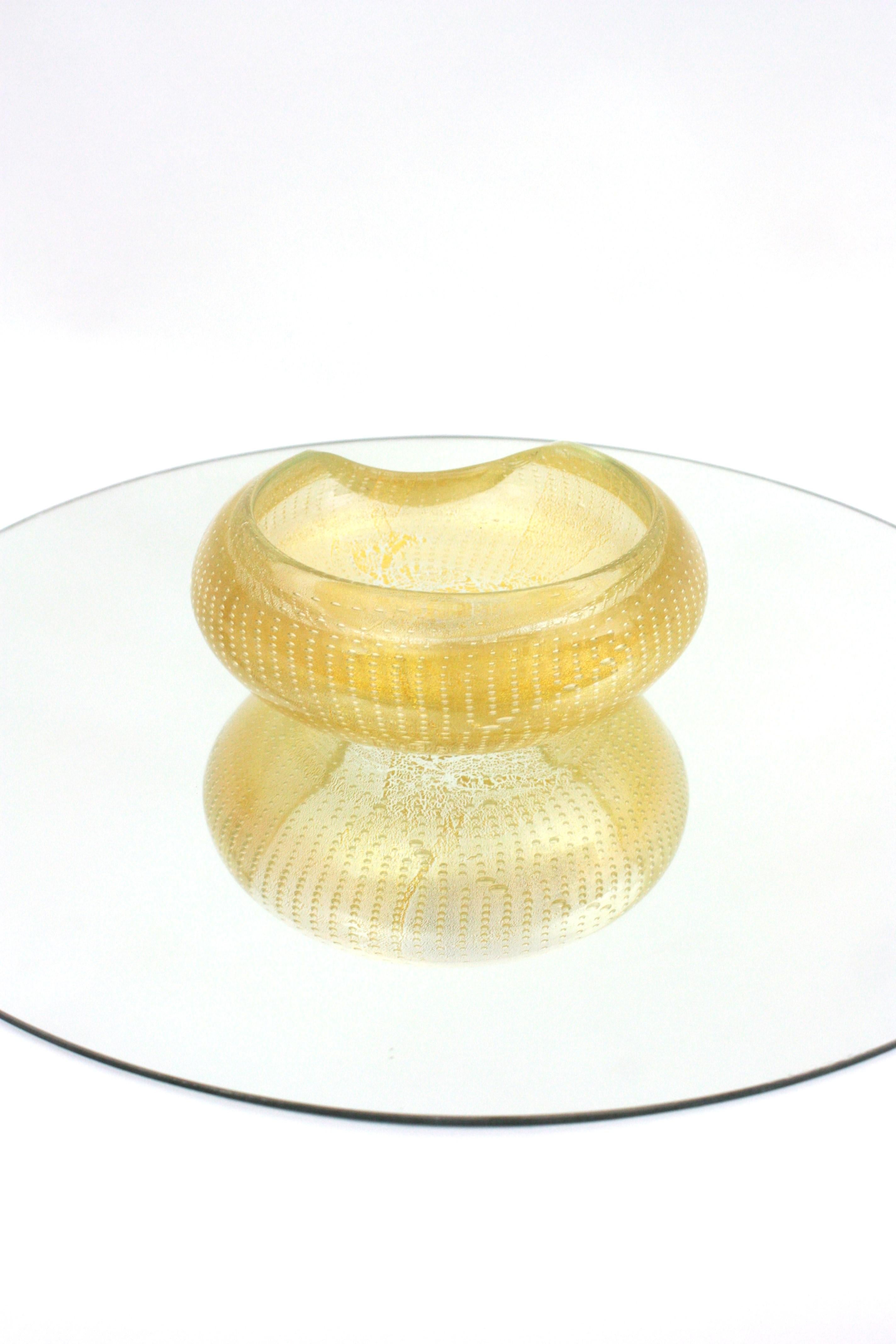 Archimede Seguso Murano Gold Dust Art Glass Bowl with Controlled Bubbles For Sale 10
