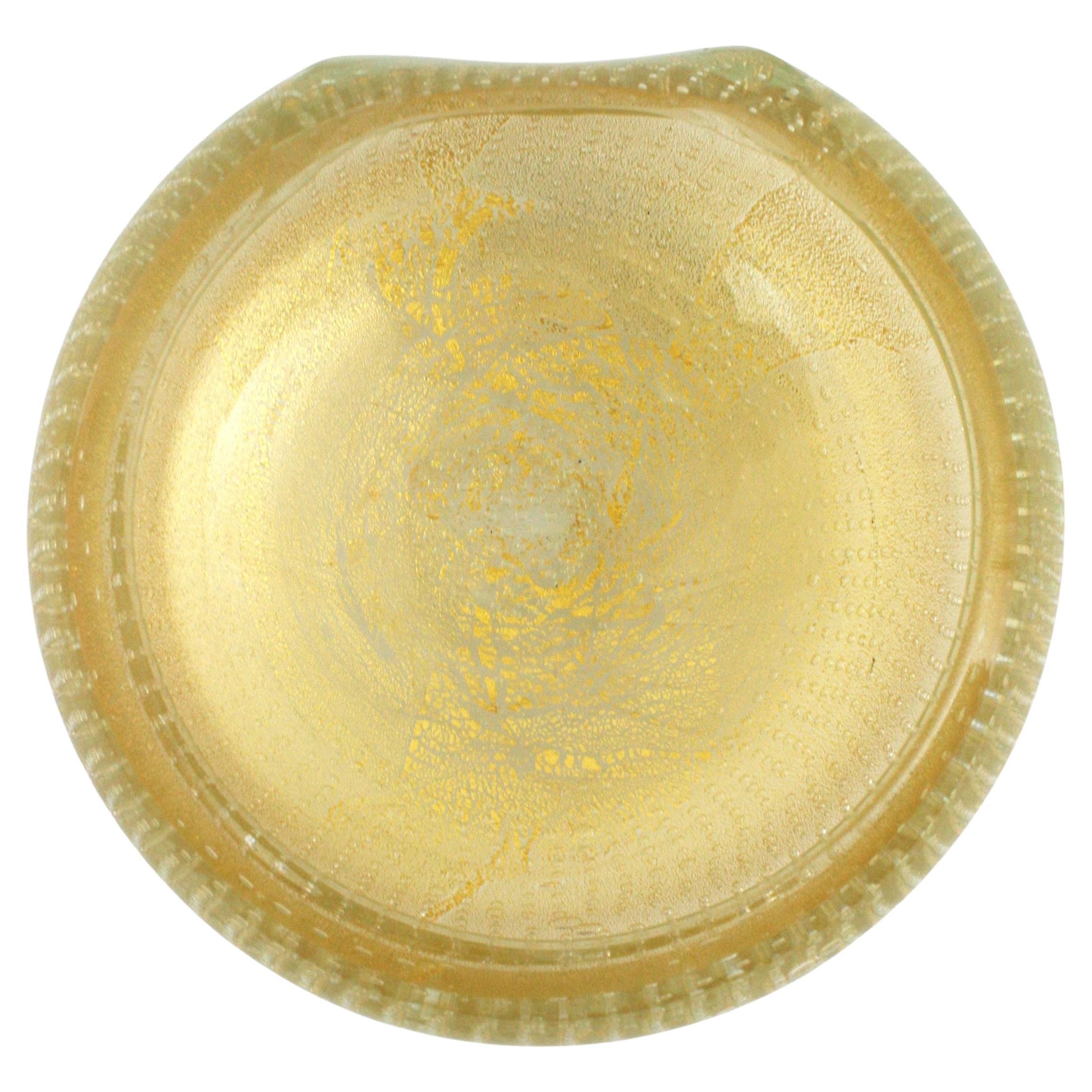 Italian Archimede Seguso Murano Gold Dust Art Glass Bowl with Controlled Bubbles For Sale