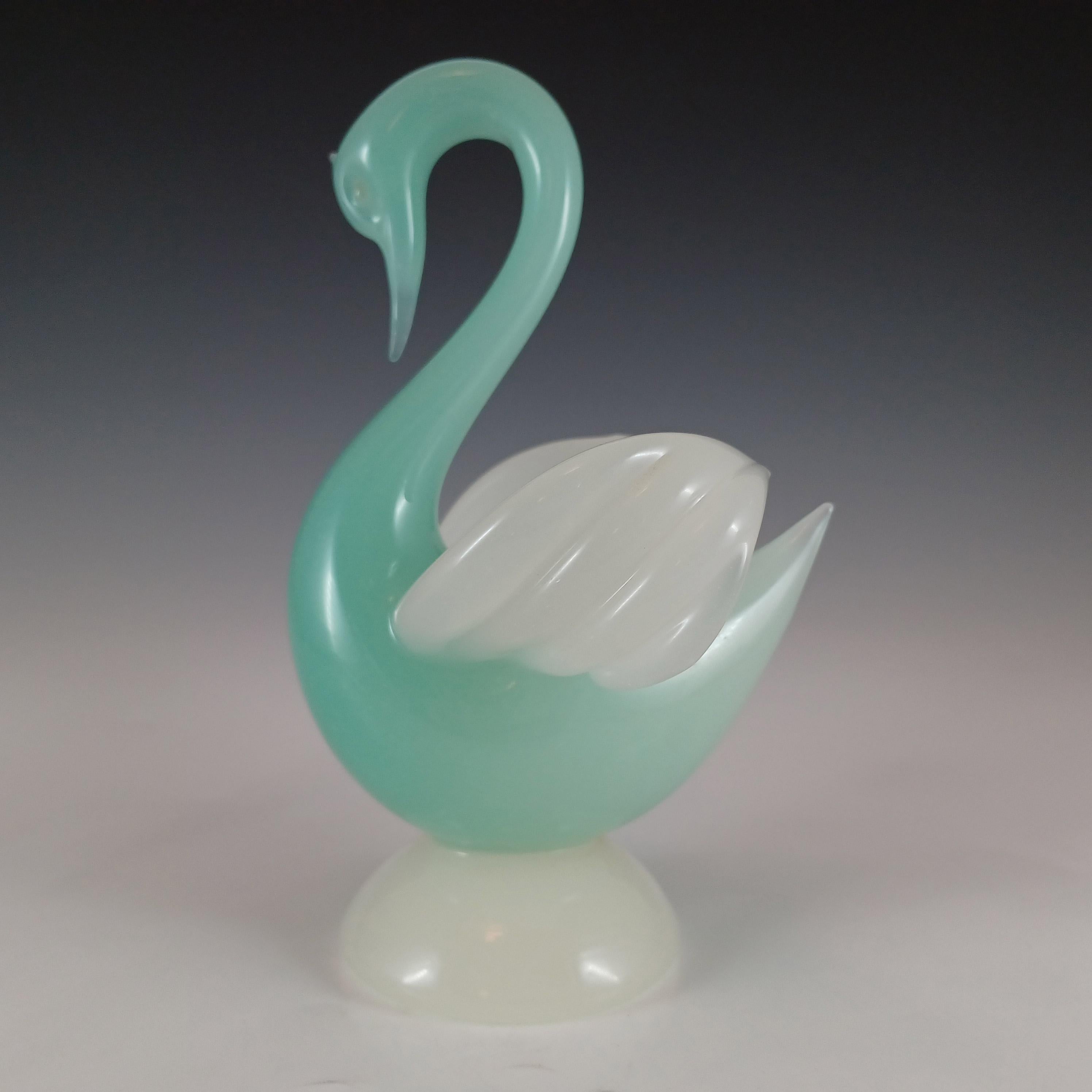 This is a magnificent 1950/60's Venetian sculptural glass swan, made on the island of Murano, near Venice, Italy. In a stunning combination of opaque green and white glass, known as alabastro glass. Unmarked, but undoubtably made by Archimede