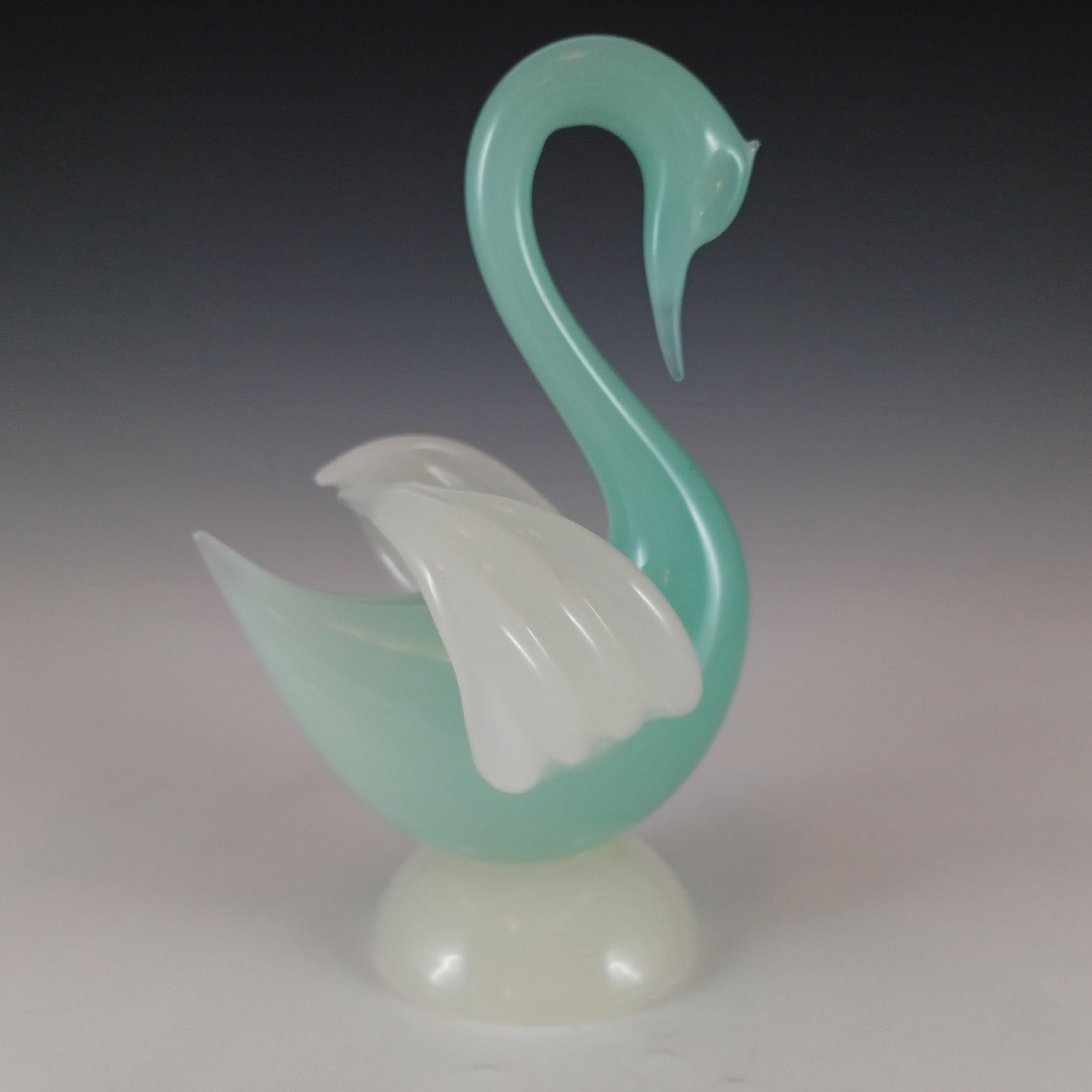 Mid-20th Century Archimede Seguso Murano Green Alabastro Glass Swan Sculpture For Sale