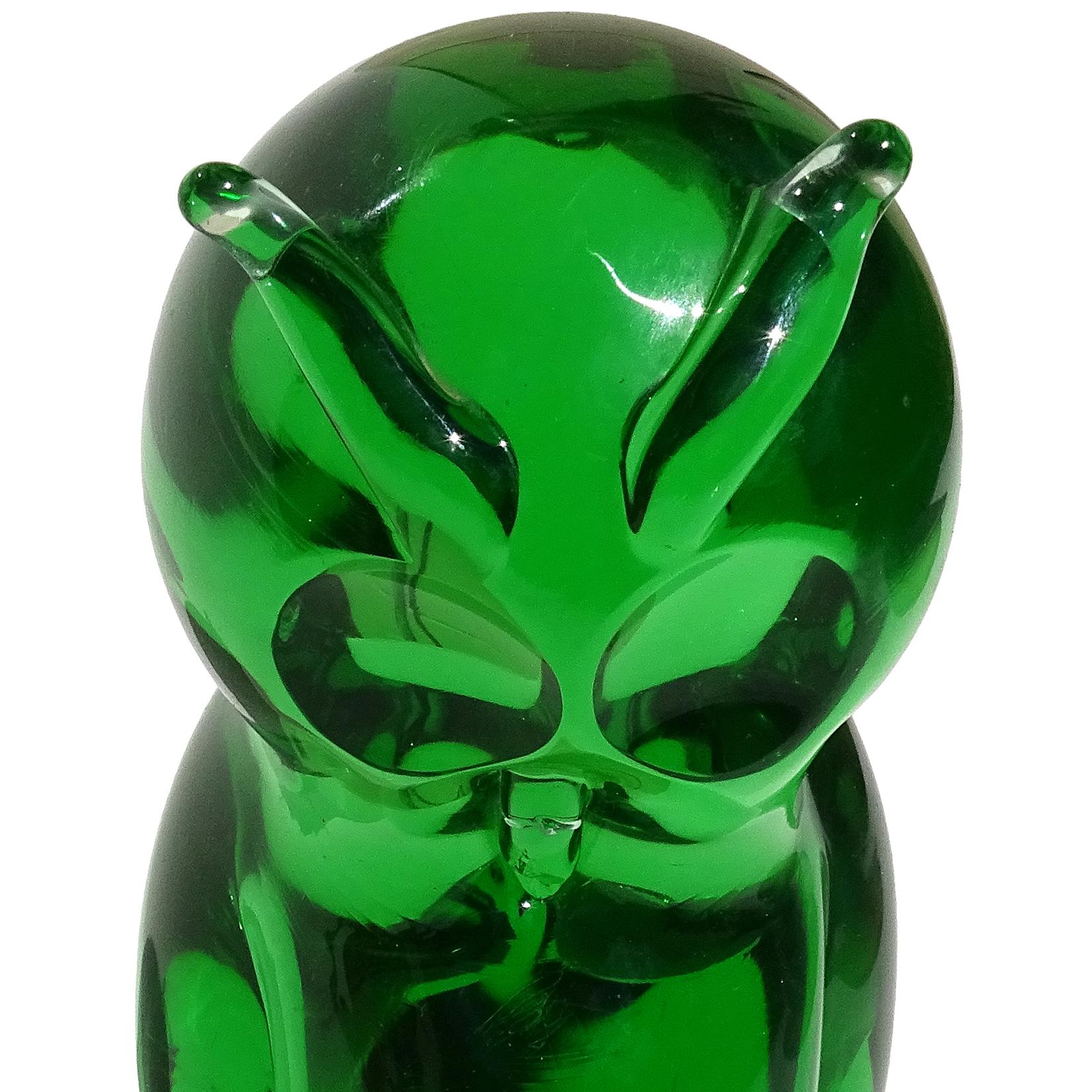 Mid-Century Modern Archimede Seguso Murano Green Sommerso Italian Art Glass Owl Bird Sculpture