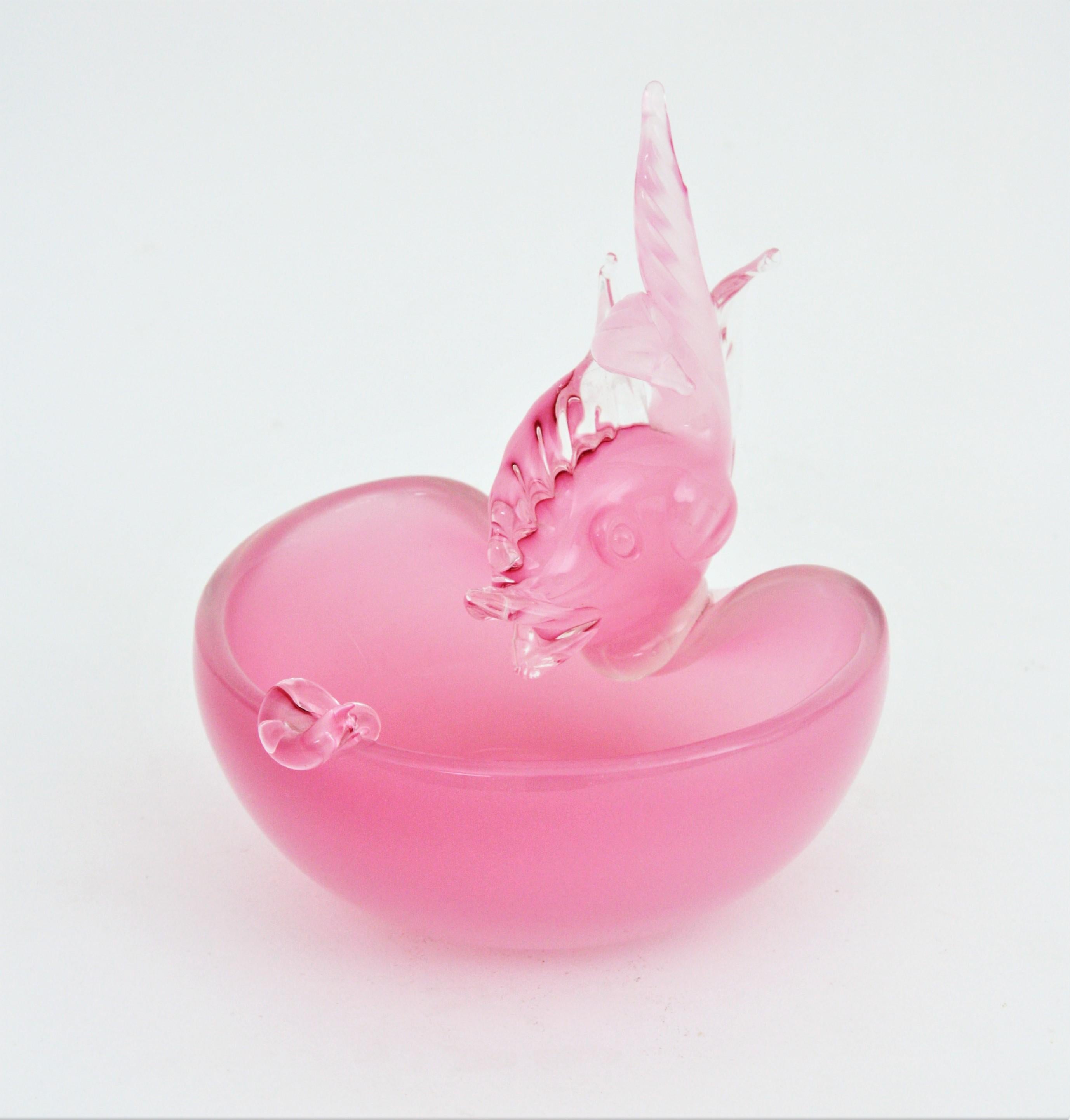 Glass Archimede Seguso Murano Opal Pink Alabastro Fish Bowl or Ashtray, Italy, 1950s For Sale