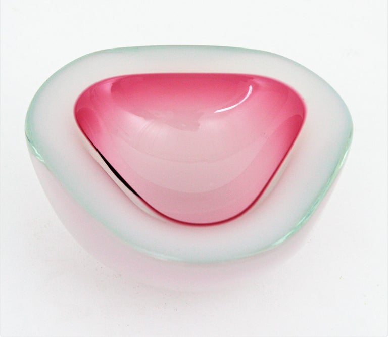 Archimede Seguso Murano Opal Pink Alabastro Triangle Geode Art Glass Bowl In Excellent Condition For Sale In Barcelona, ES