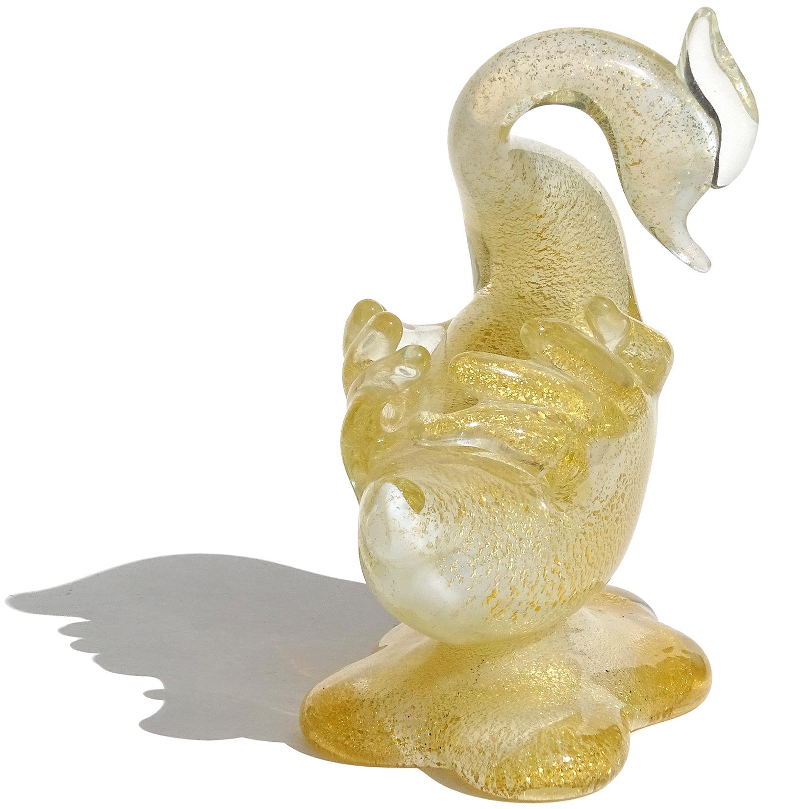 Archimede Seguso Murano Opal White Gold Italian Art Glass Swan Bird Sculpture In Good Condition In Kissimmee, FL