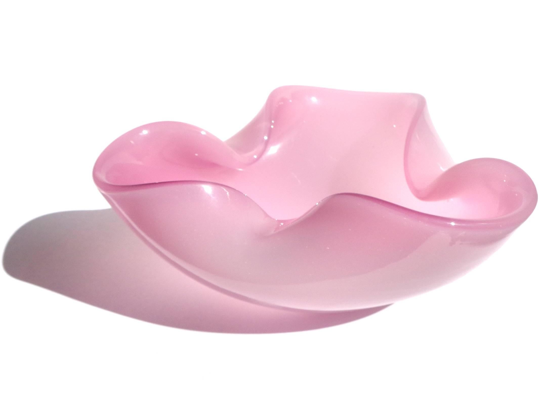 Beautiful large vintage Murano hand blown opalescent pink Italian art glass folded rim bowl. Attributed to designer Archimede Seguso, in the 