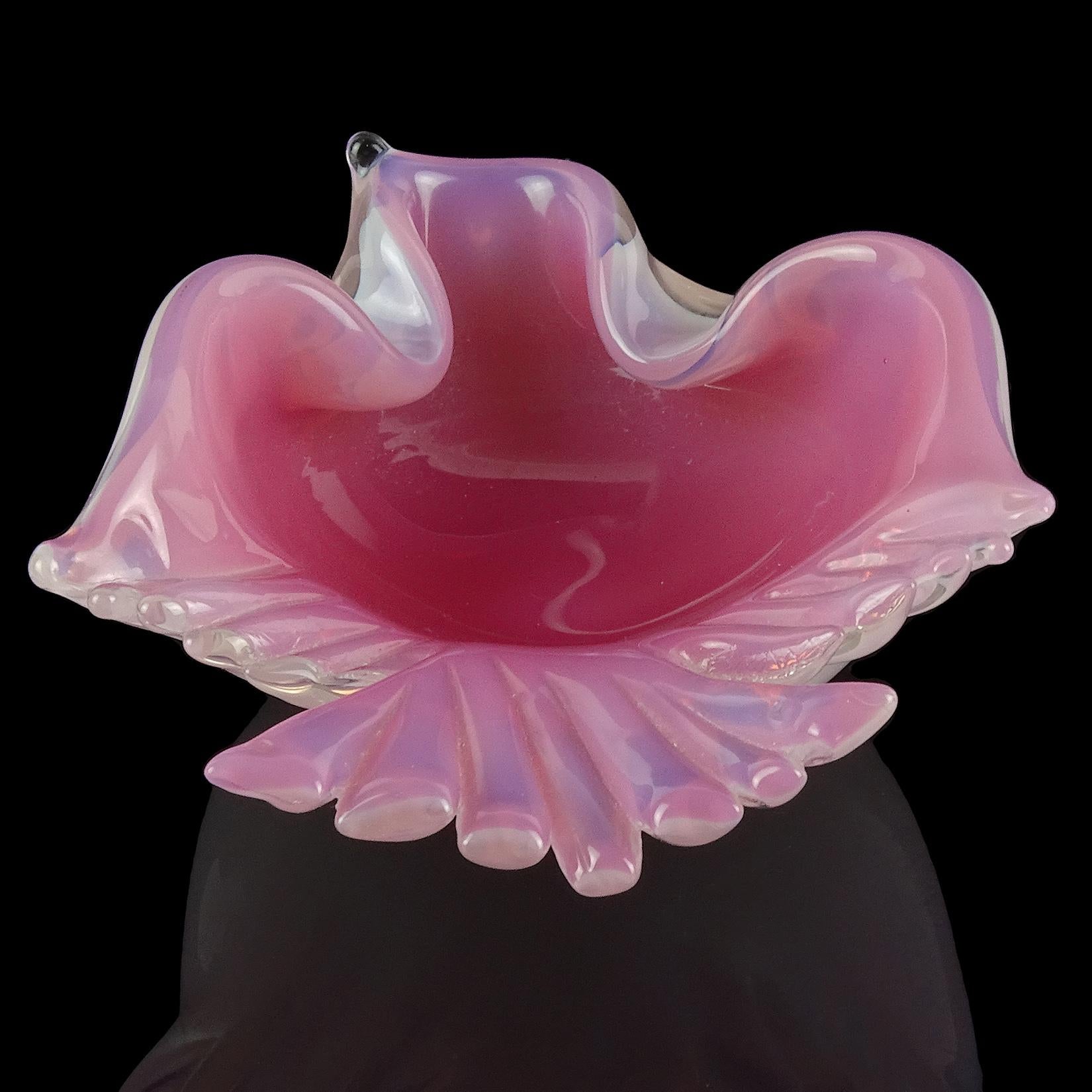 Hand-Crafted Archimede Seguso Murano Opalescent Pink White Italian Art Glass Bird Ring Bowl
