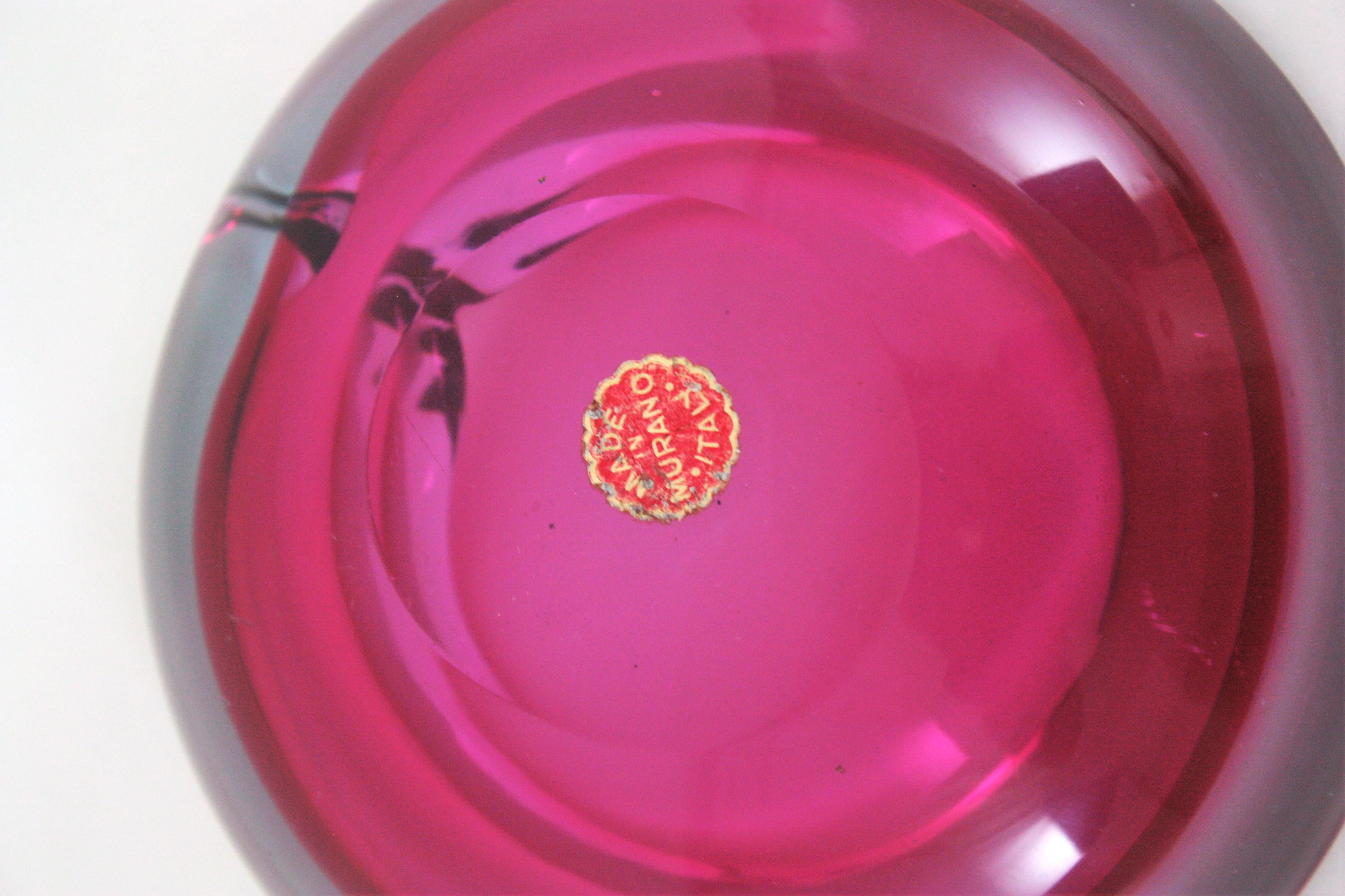 Archimede Seguso Murano Pink Fuchsia Sommerso Art Glass Bowl / Ashtray For Sale 6