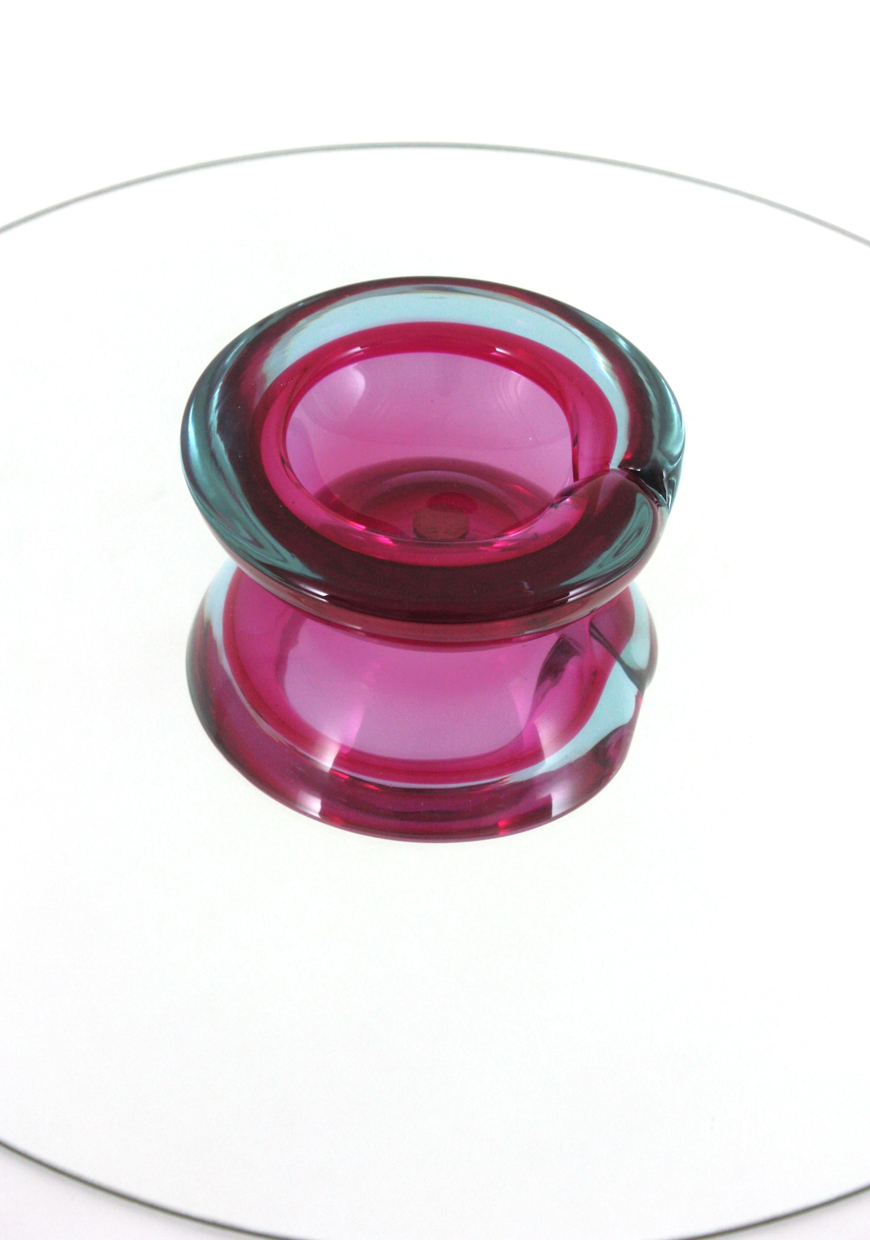 Archimede Seguso Murano Pink Fuchsia Sommerso Art Glass Bowl / Ashtray For Sale 8