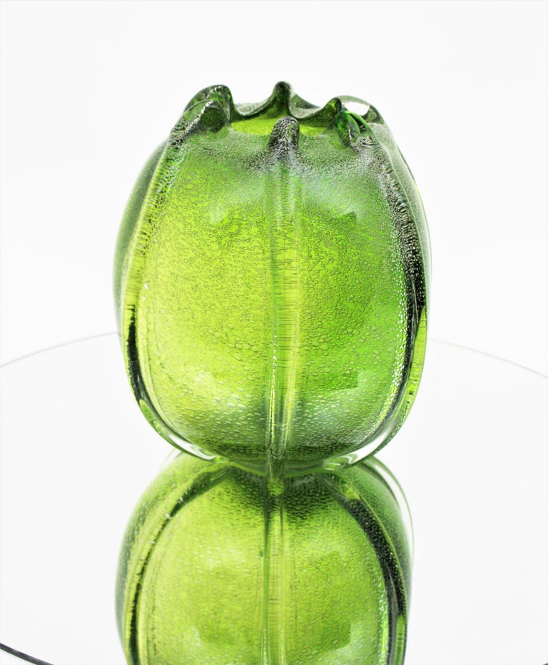 Archimede Seguso Murano Pulegoso Green Glass Ovoid Vase, 1950s For Sale 7
