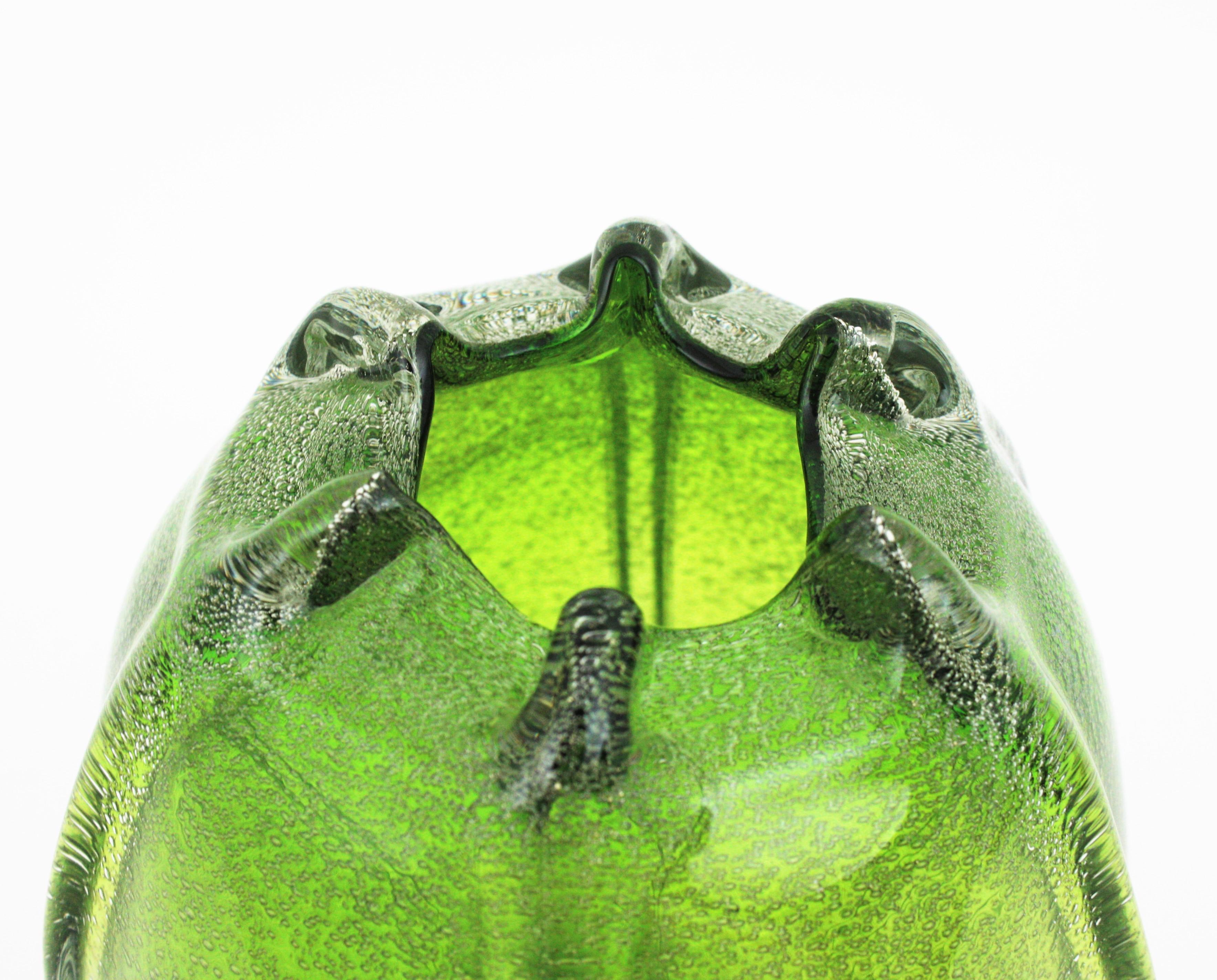Jarrón ovoide Pulegoso de cristal de Murano verde de Archimede Seguso, años 50 en Excelente estado para la venta en Barcelona, ES