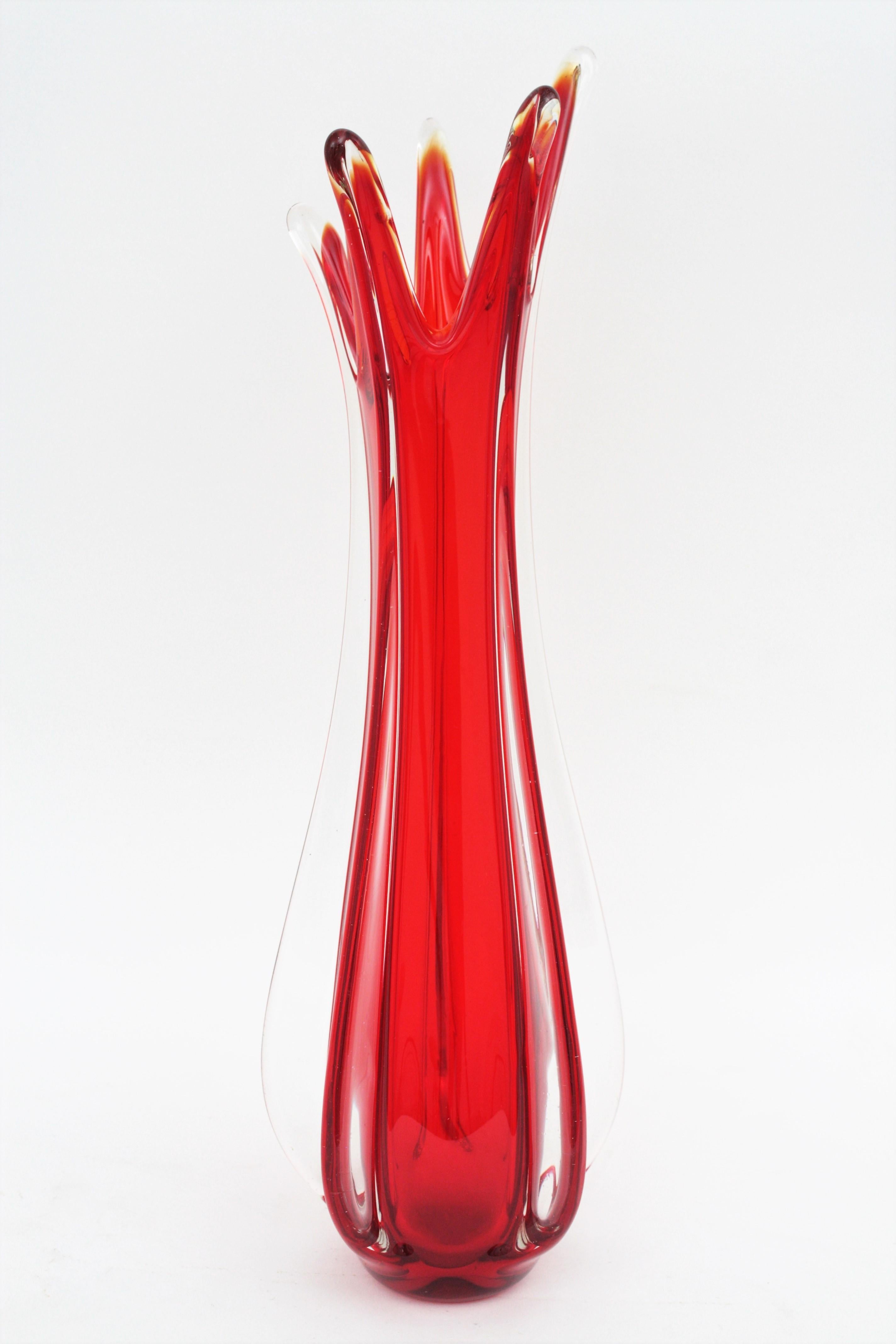 Archimede Seguso Murano Red and Clear Glass Large Scale Vase, 1950s 2