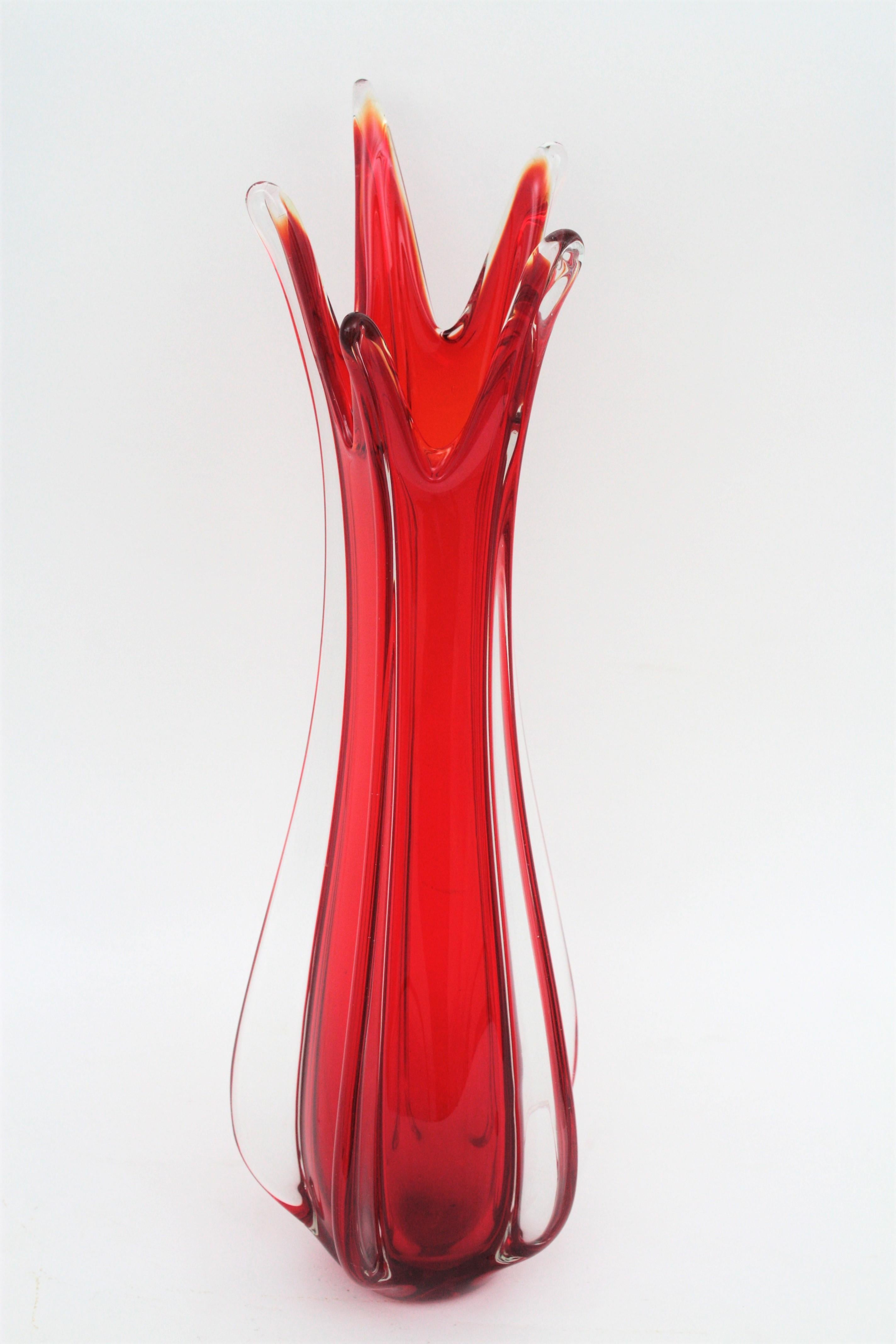 Archimede Seguso Murano Red and Clear Glass Large Scale Vase, 1950s 4