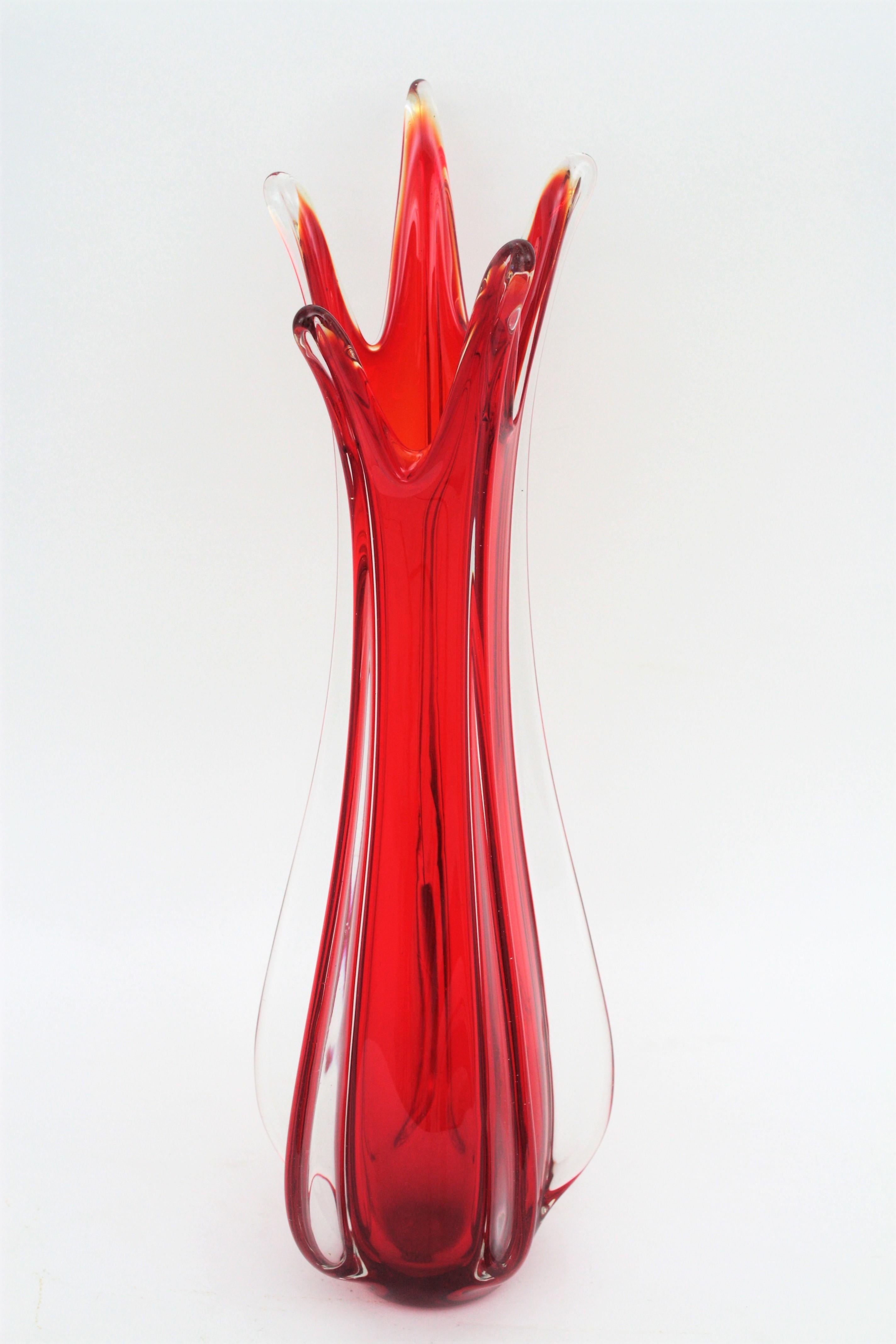 Archimede Seguso Murano Red and Clear Glass Large Scale Vase, 1950s 7