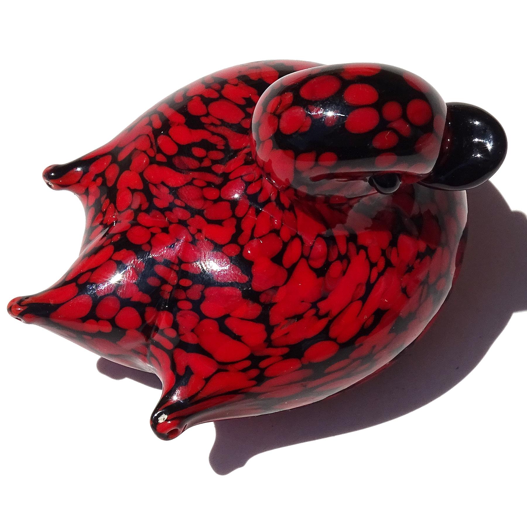 Hand-Crafted Archimede Seguso Murano Red Black Italian Art Glass Baby Bird Figurine Sculpture For Sale