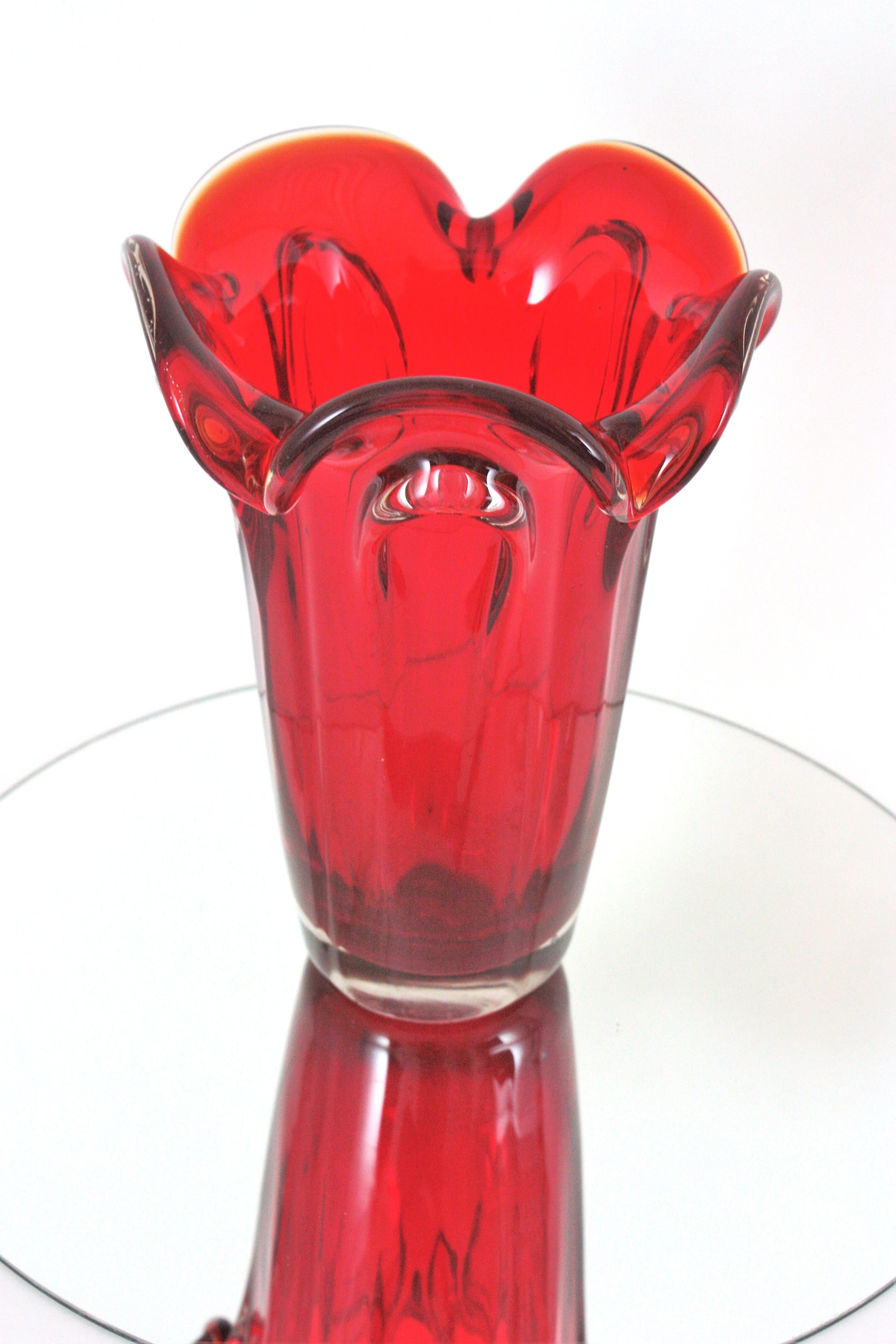 20th Century Archimede Seguso Murano Ruby Red Sommerso Glass Vase For Sale