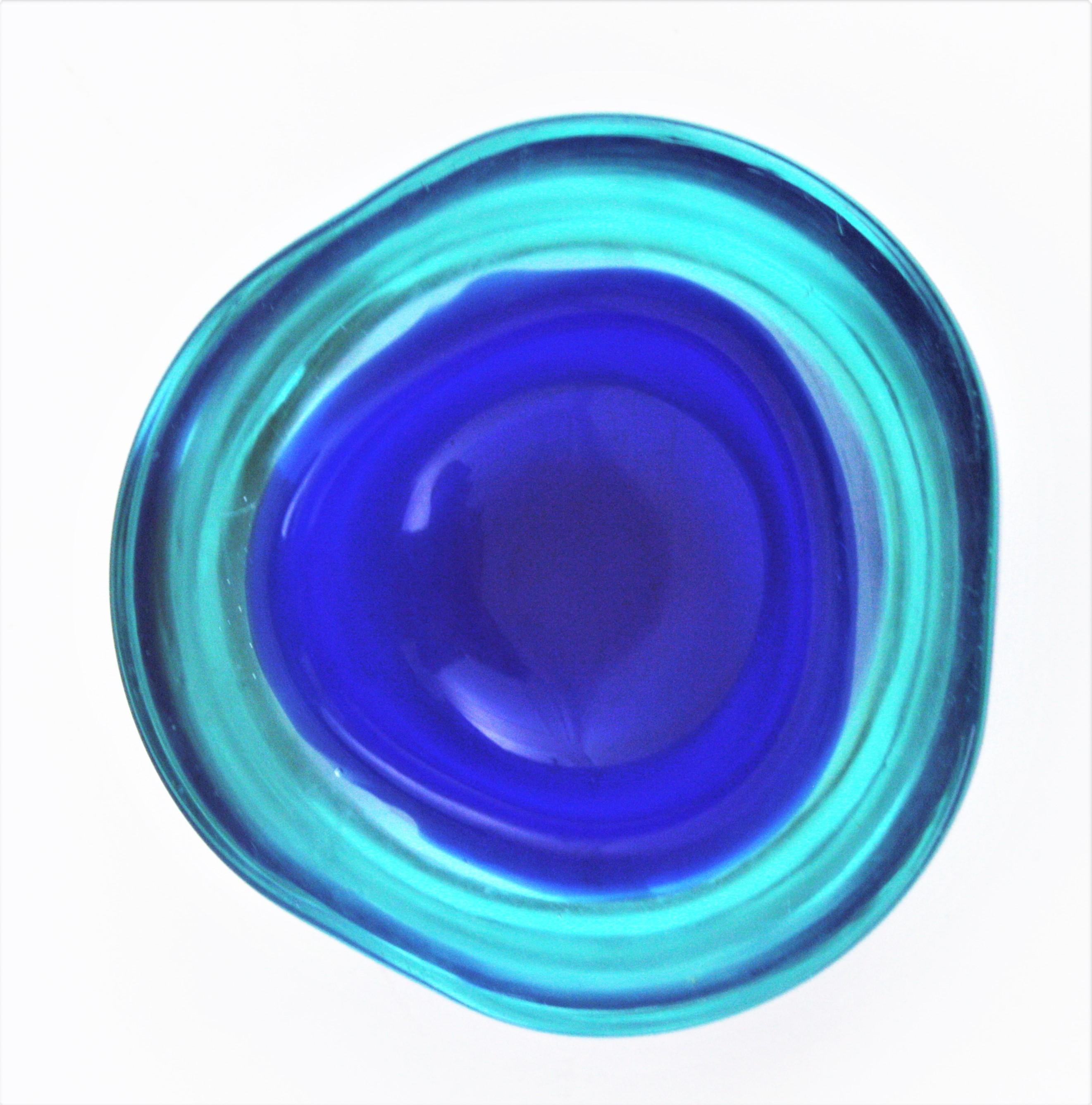 Archimede Seguso Murano Small Sommerso Blue Glass Geode Bowl, 1960s For Sale 7