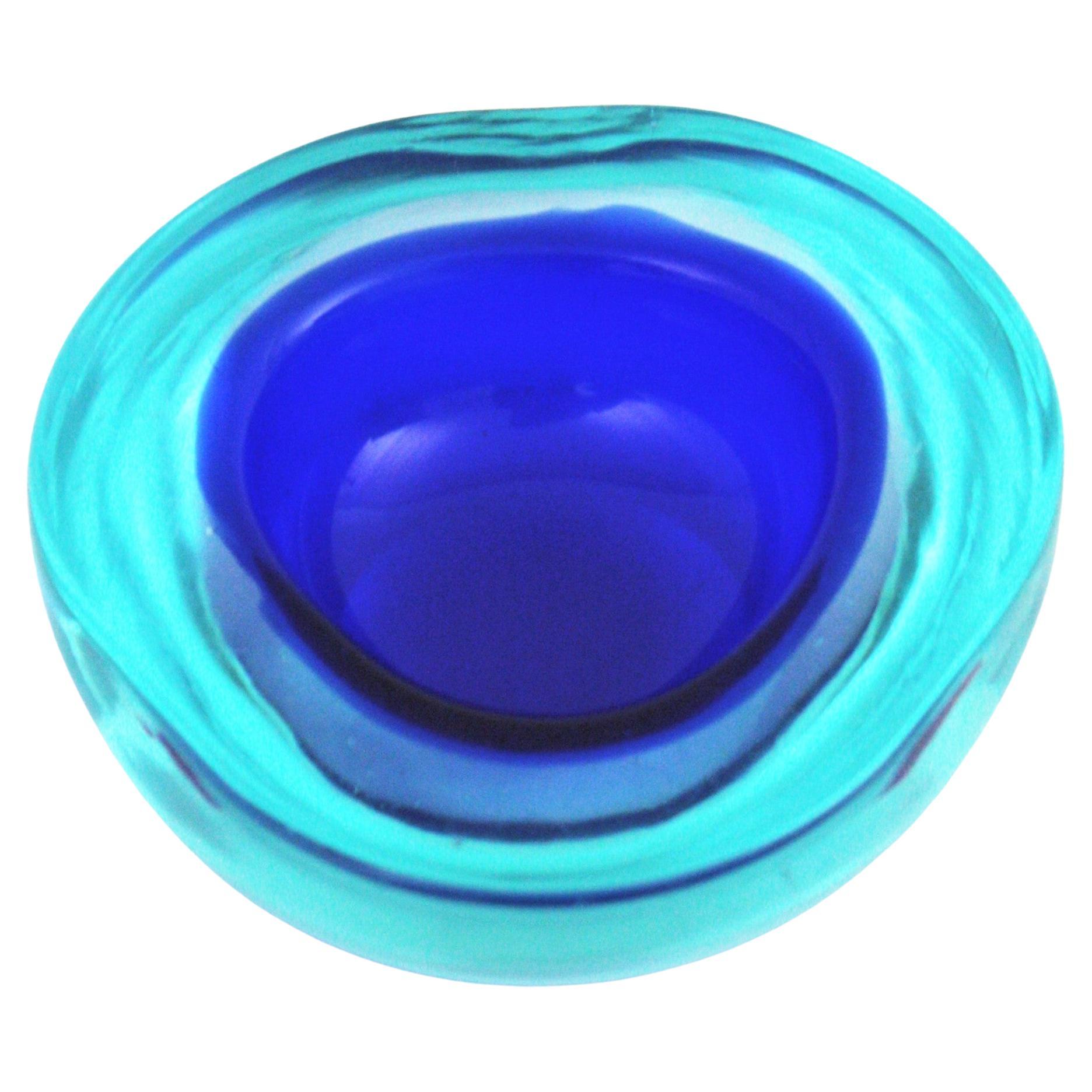 Archimede Seguso Murano Small Sommerso Blue Glass Geode Bowl, 1960s For Sale