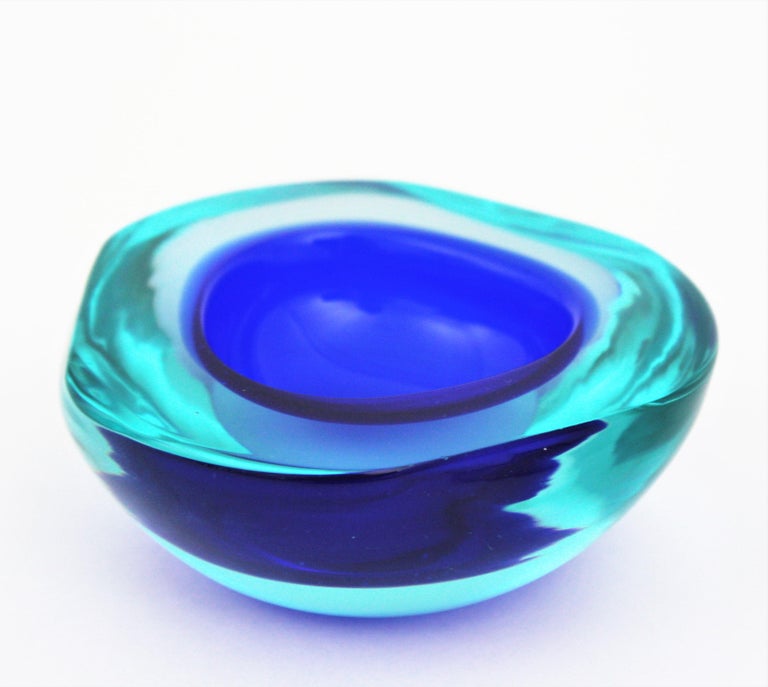 Archimede Seguso Murano Sommerso Blue Clear Glass Geode Bowl, Italy, 1960s For Sale 7