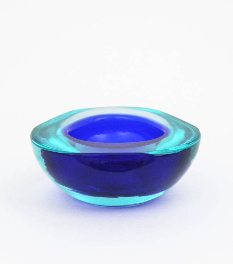 20th Century Archimede Seguso Murano Sommerso Blue Clear Glass Geode Bowl, Italy, 1960s For Sale