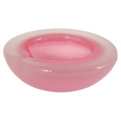 Archimede Seguso Murano Sommerso Opal Pink Alabastro Glass Bowl, Italy 1950s