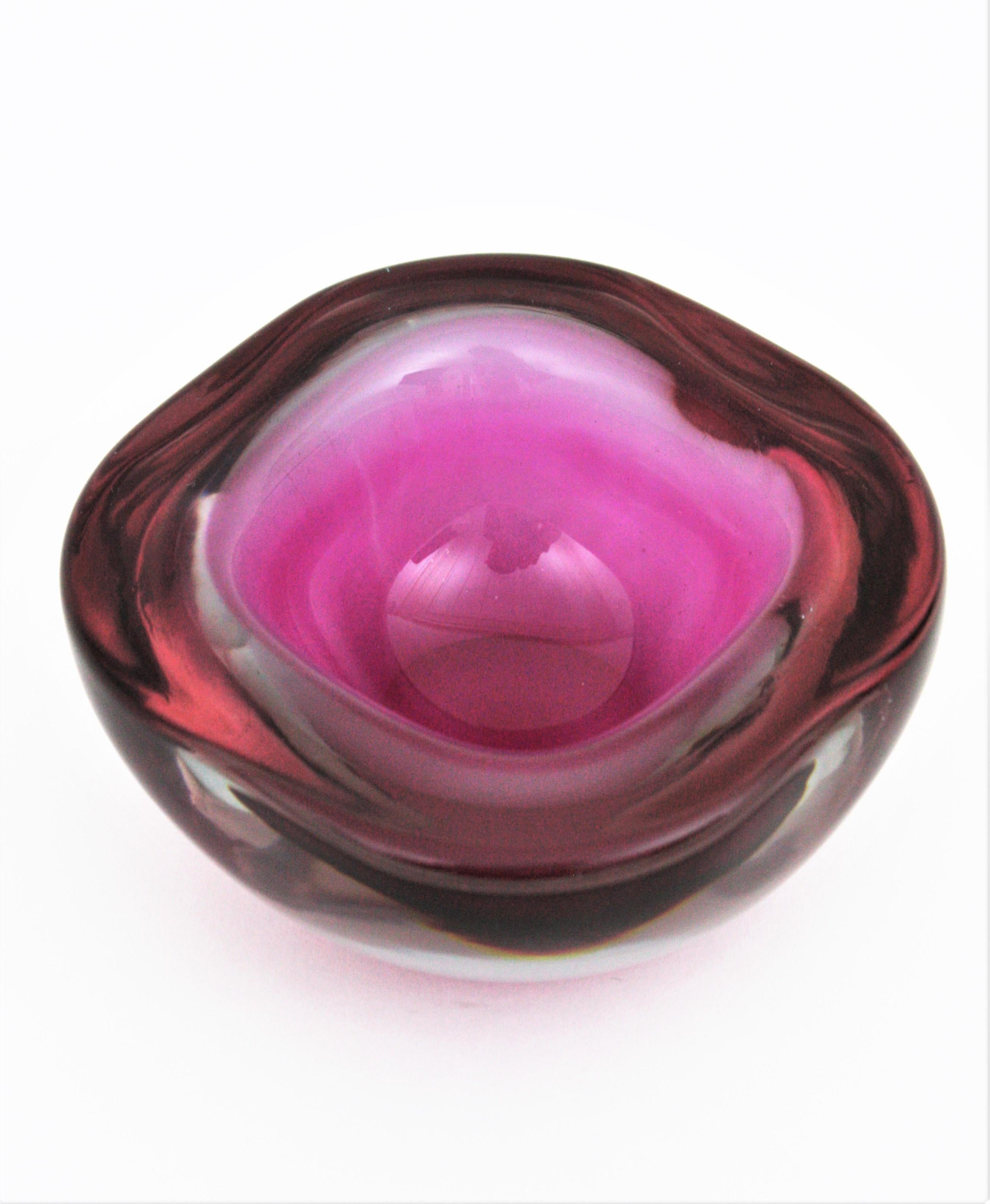 Schale aus Murano Sommerso Muranoglas in Violett und Rosa mit Fuchsiafarbenem Geode-Muranoglas von Archimede Seguso im Angebot 7