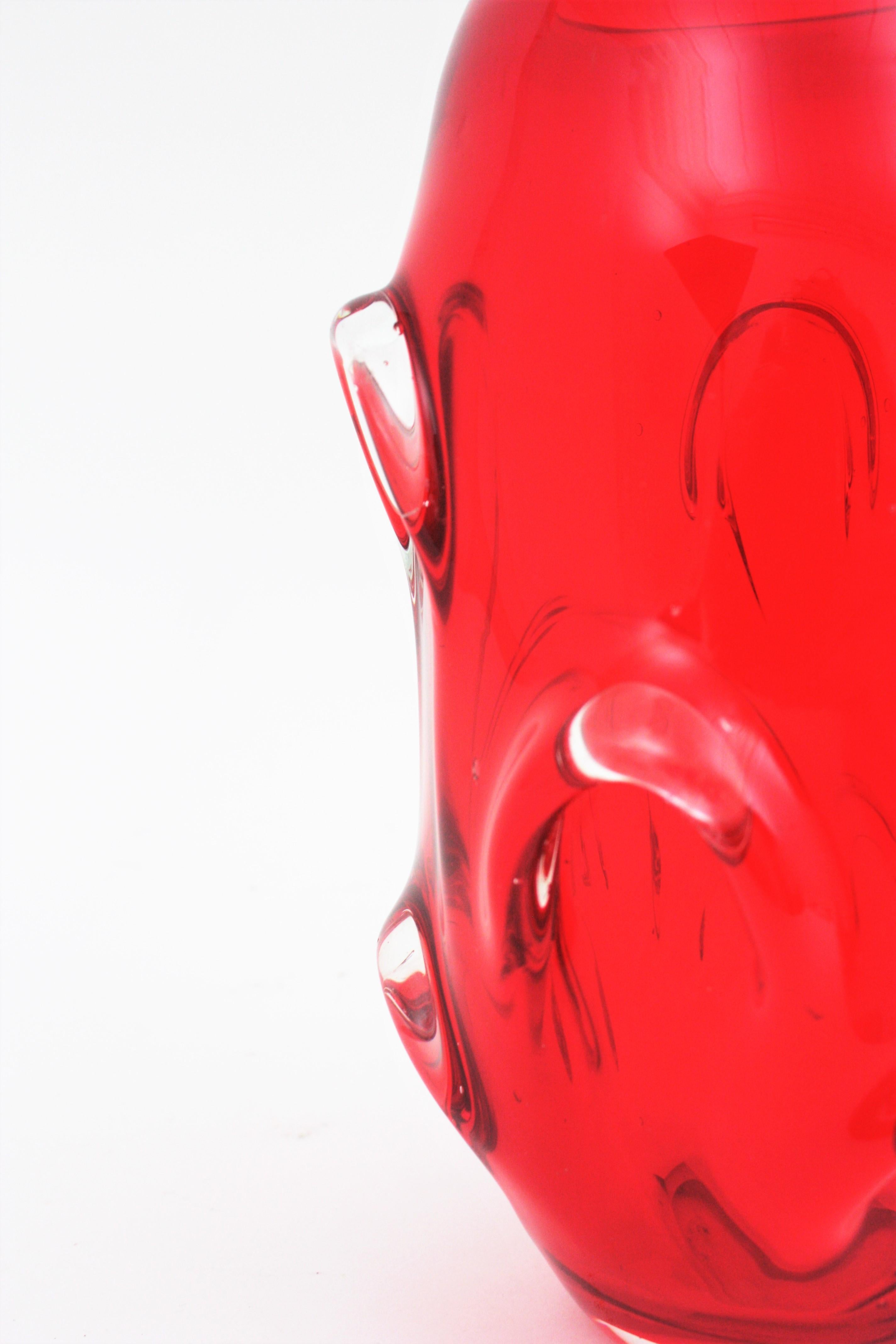Archimede Seguso Murano Sommerso Red Art Glass Vase with Pulled Details For Sale 8