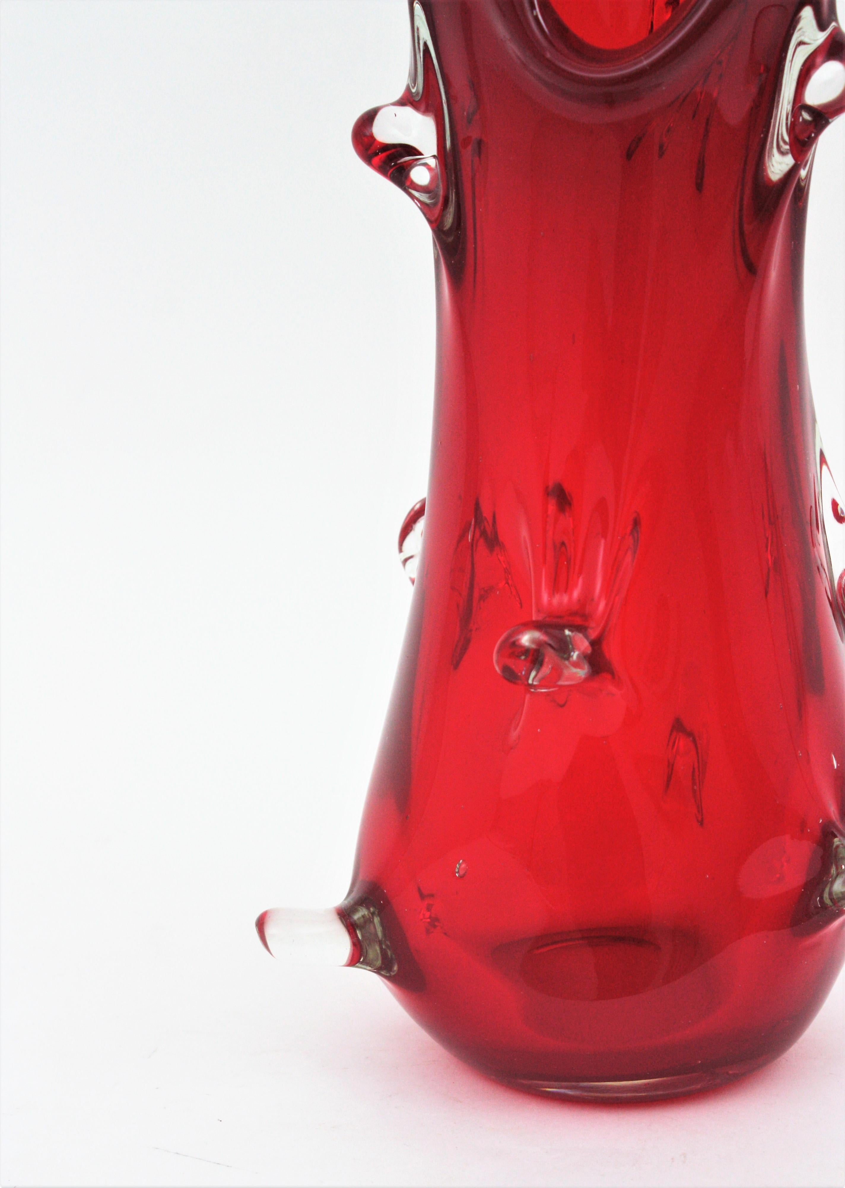 Archimede Seguso Murano Sommerso Red Iridiscent Art Glass Vase, 1960s For Sale 3