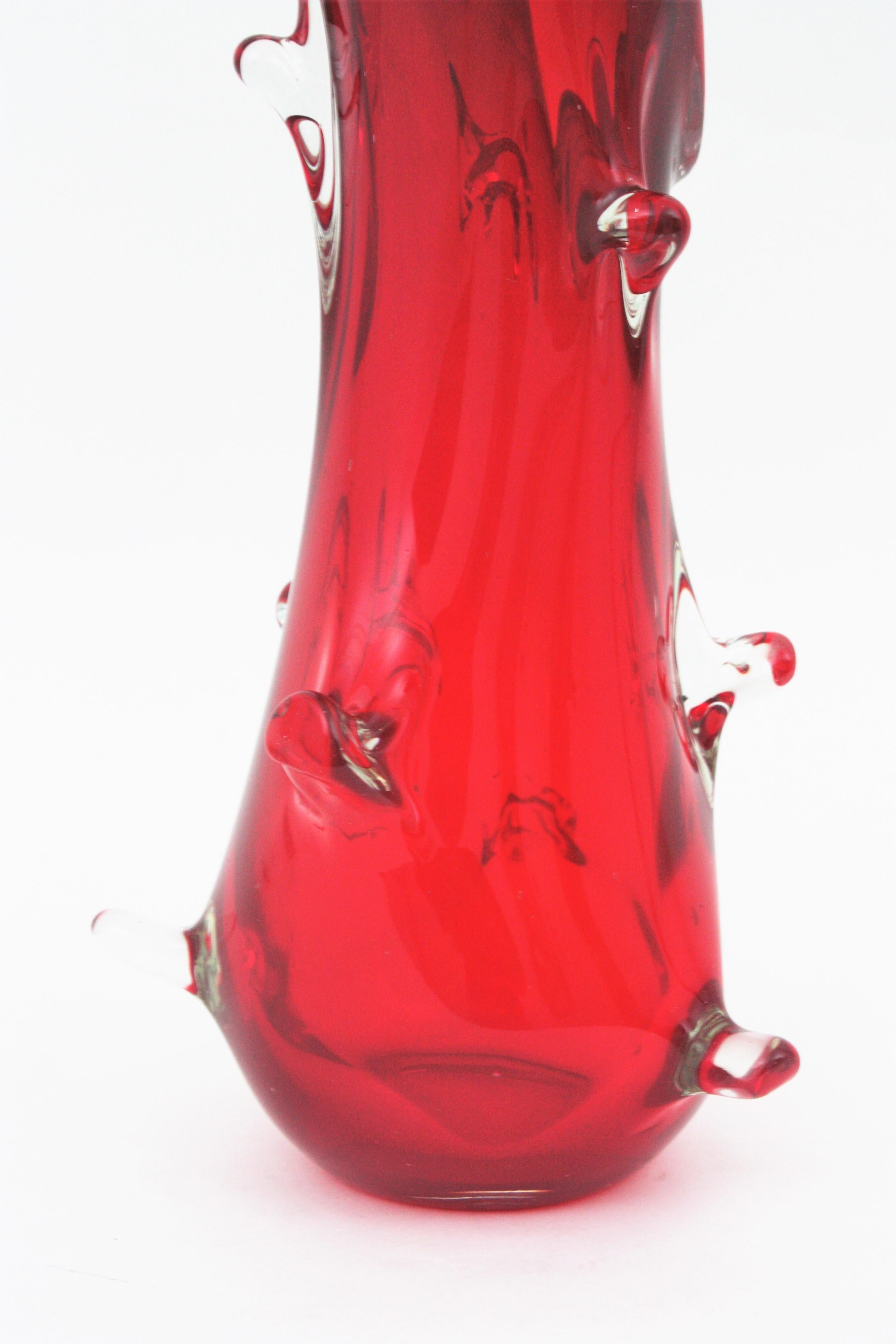 Archimede Seguso Murano Sommerso Red Iridiscent Art Glass Vase, 1960s For Sale 6
