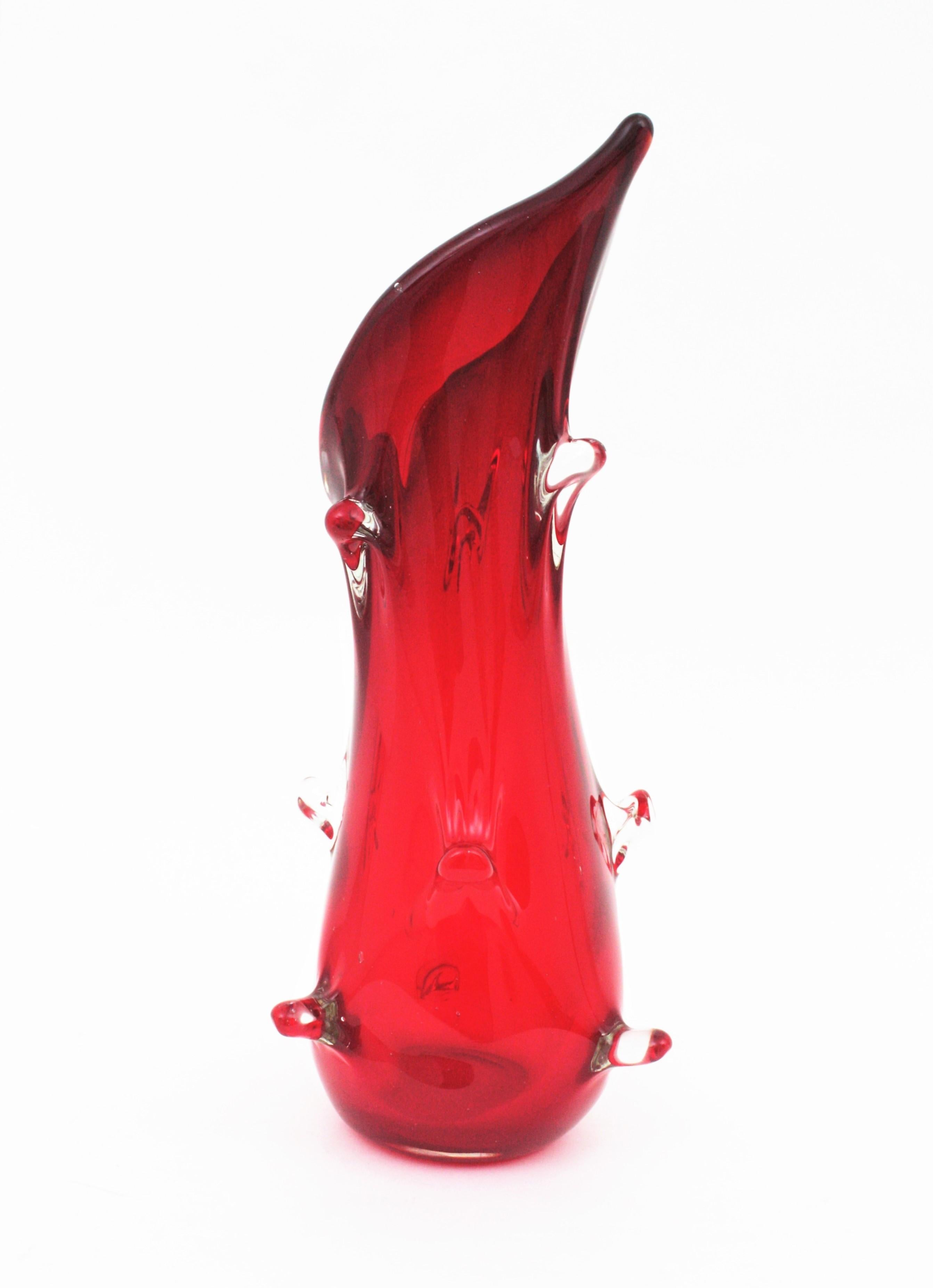 Mid-Century Modern Archimede Seguso Murano Sommerso Red Iridiscent Art Glass Vase, 1960s For Sale