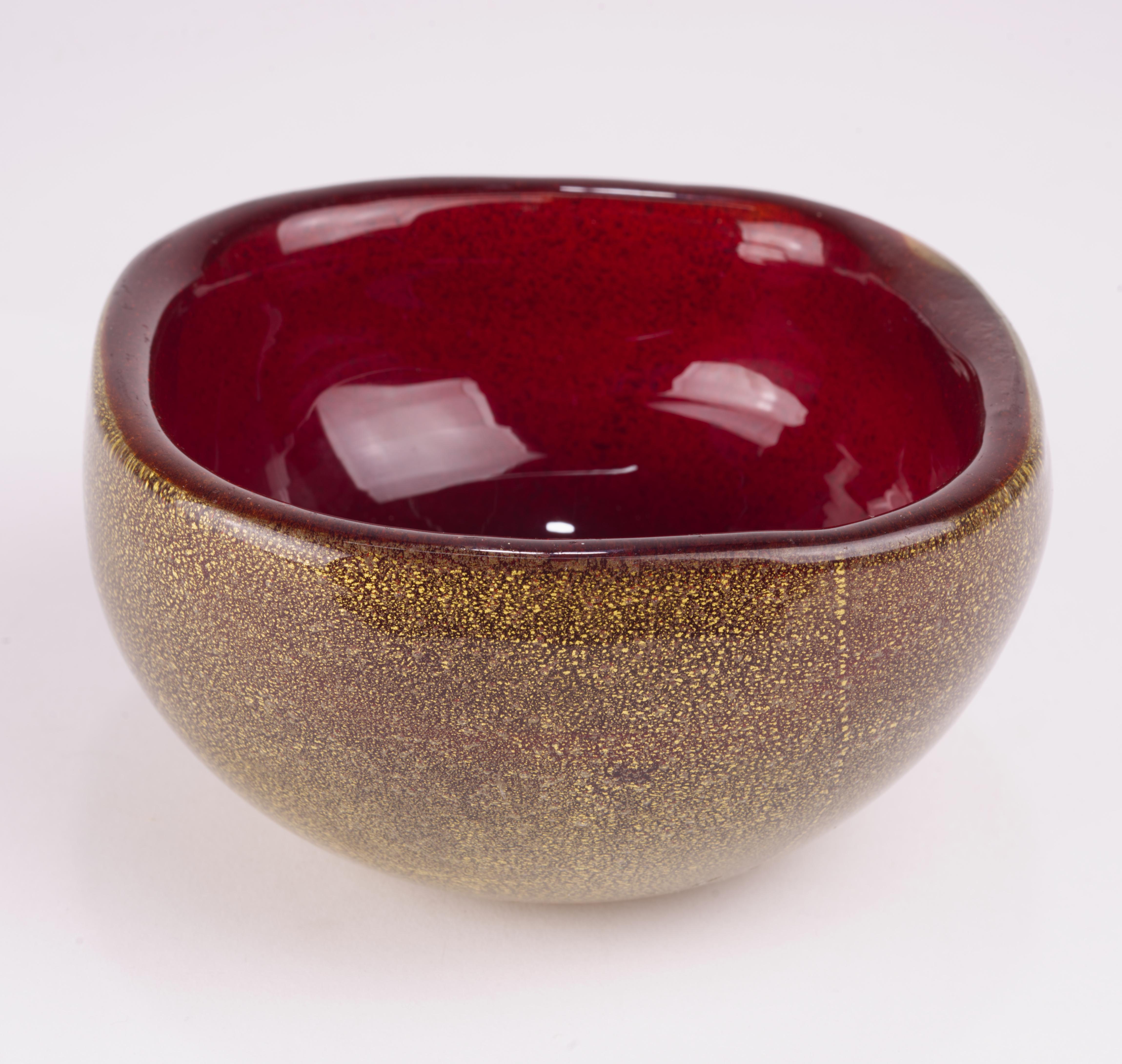 Italian Archimede Seguso Murano Square Polveri Bowl Red with Gold Glass 1950s For Sale