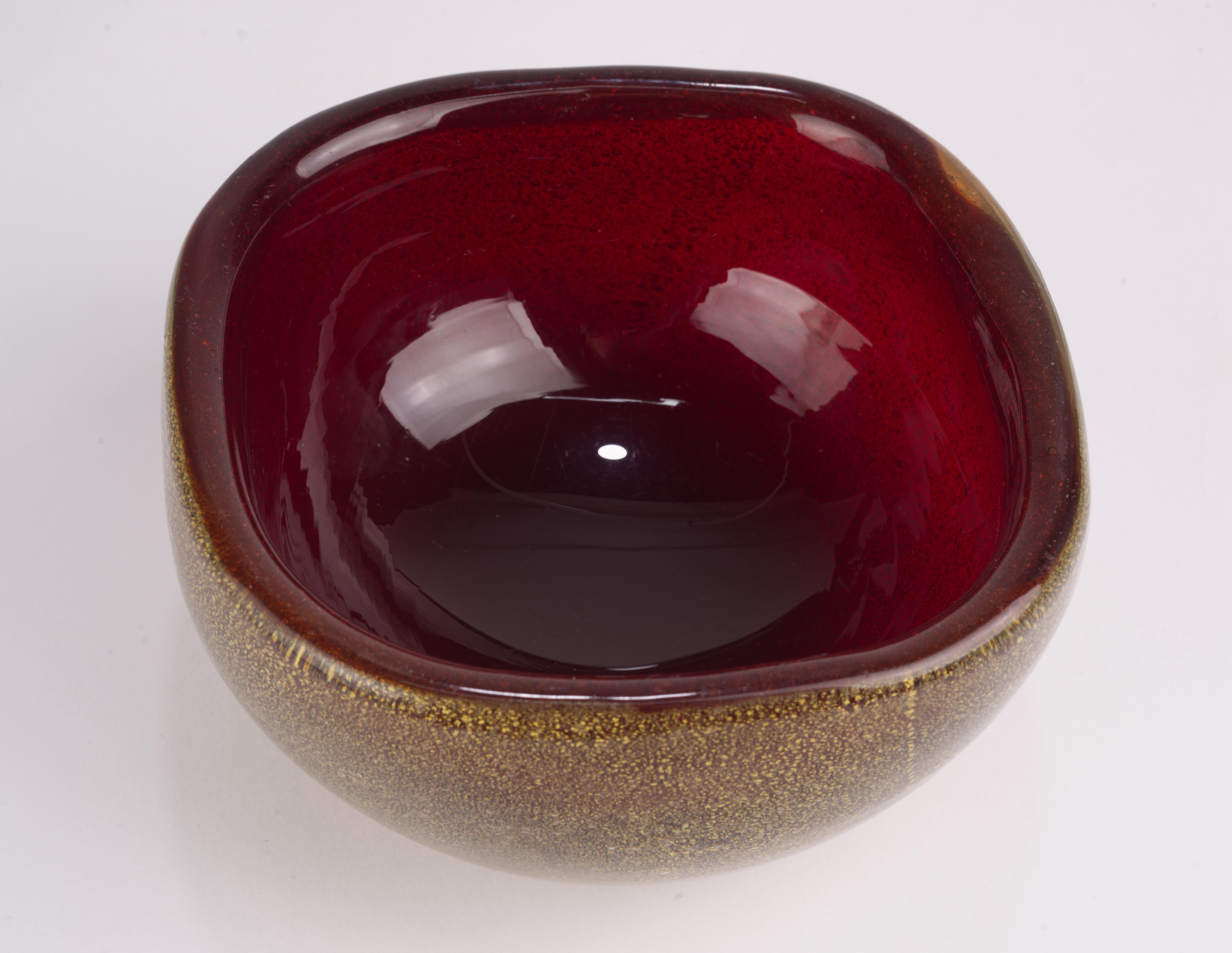 Archimede Seguso Murano Square Polveri Bowl Red with Gold Glass 1950s For Sale 1