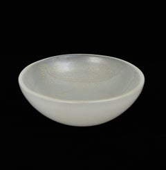 Archimede Seguso Murano White Alabastro Gold Dust Art Glass Bowl, Italy 1950s