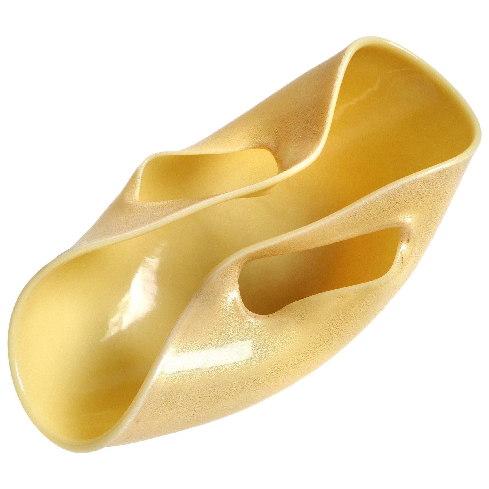 Archimede Seguso Murano Yellow Gold Flecks Italian Art Glass Sculptural Bowl