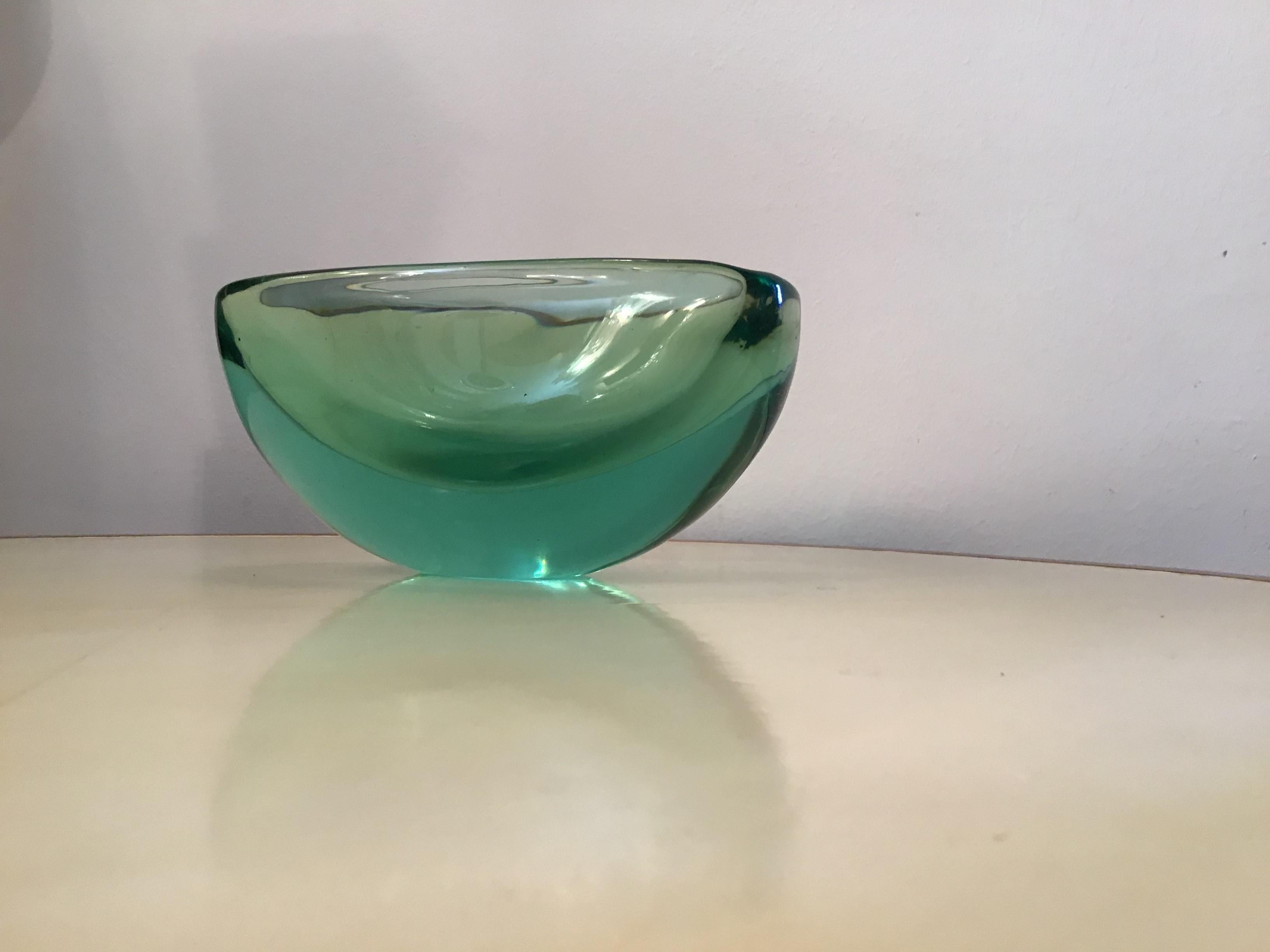Mid-20th Century Archimede Seguso Oval Bowl, Green Submerged Glass Centrepiece, 1950 For Sale