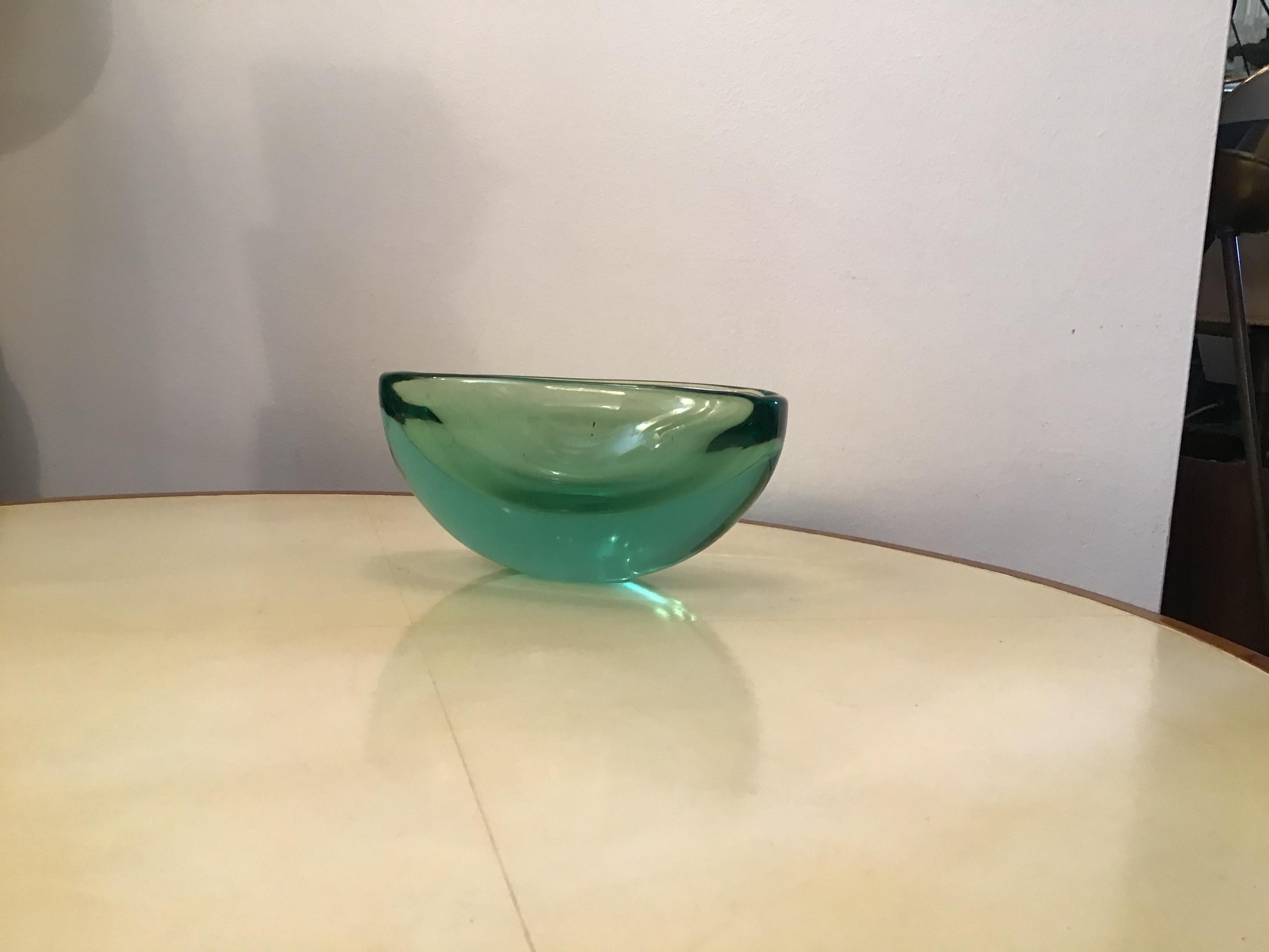 Archimede Seguso Oval Bowl, Green Submerged Glass Centrepiece, 1950 For Sale 1