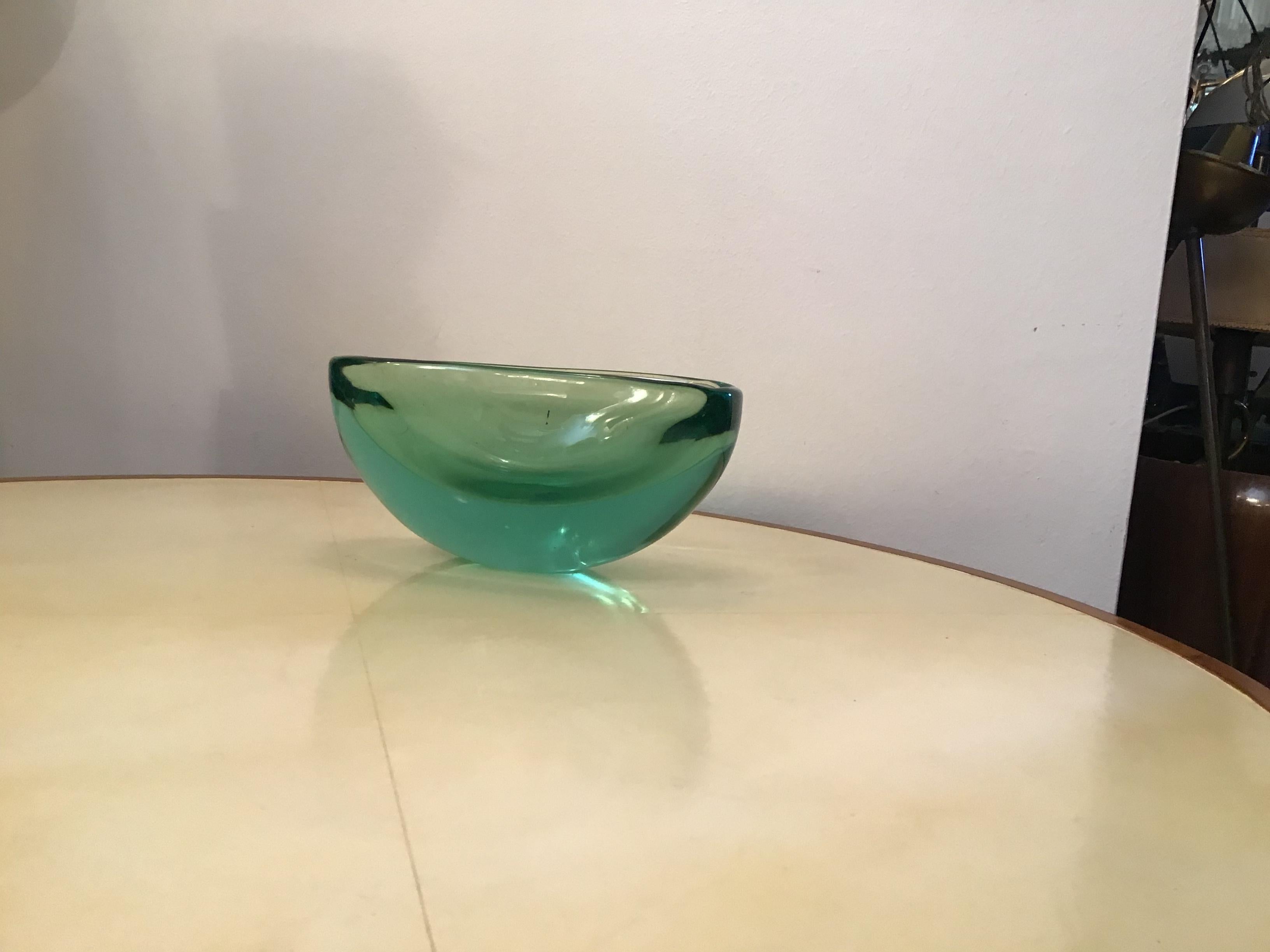 Archimede Seguso Oval Bowl, Green Submerged Glass Centrepiece, 1950 For Sale 3