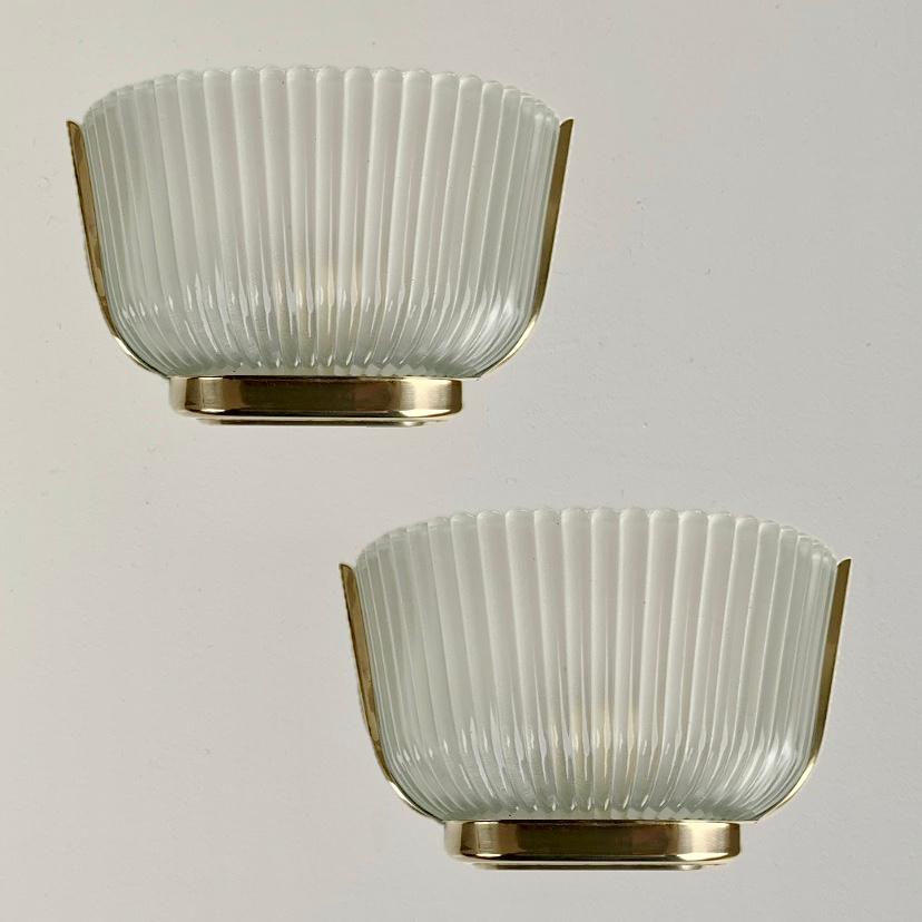 Mid-Century Modern Seguso Archimede Pair of Murano Glass Sconces, circa 1940, Italy. For Sale