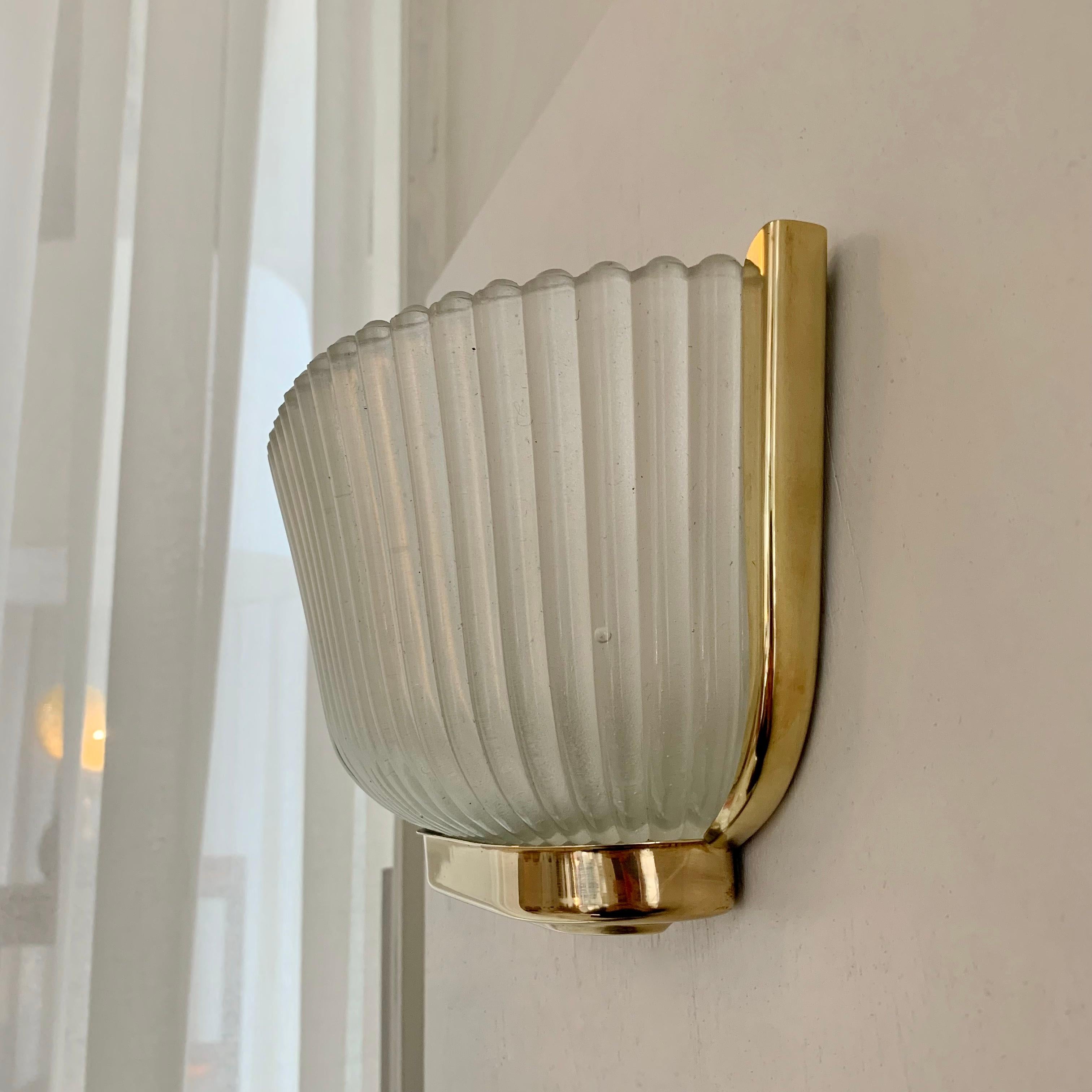 Mid-20th Century Seguso Archimede Pair of Murano Glass Sconces, circa 1940, Italy. For Sale