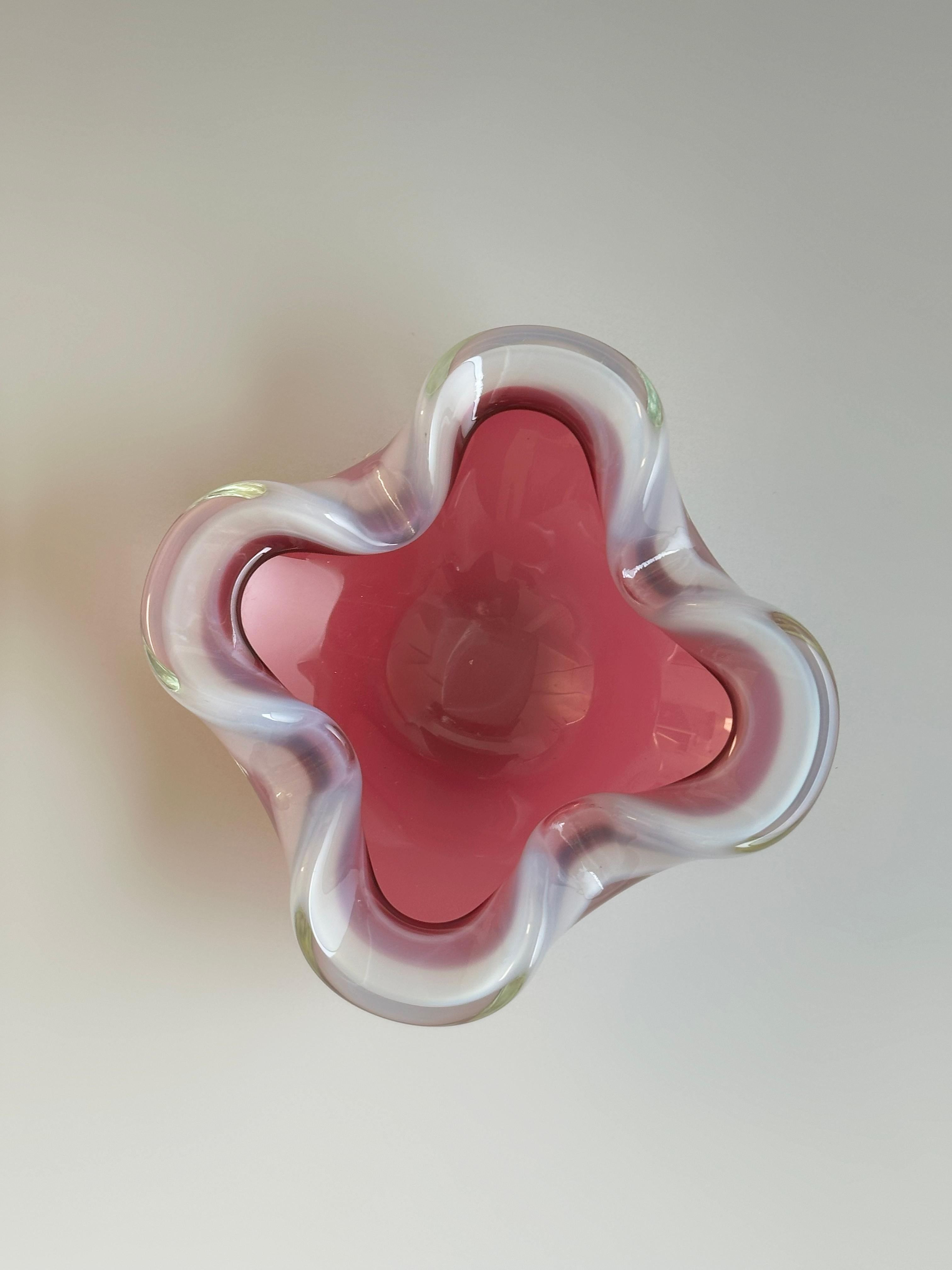 20th Century Archimede Seguso Pink and White Alabastro Sommerso Glass Bowl, Murano, 1960s For Sale