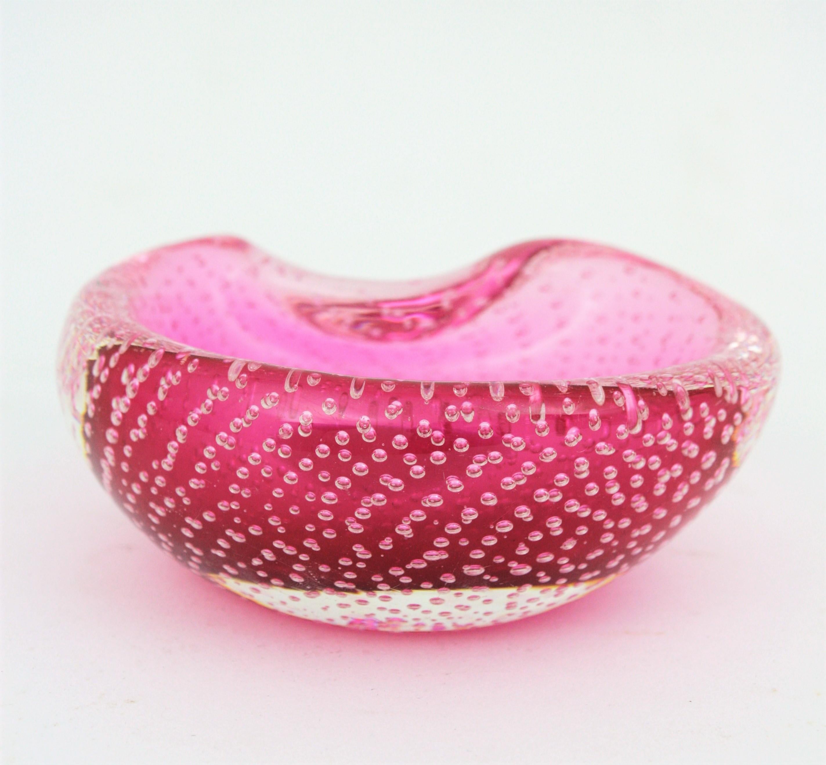 Mid-Century Modern Archimede Seguso Pink Murano Glass Kidney Bowl with Air Bubbles, 1960s