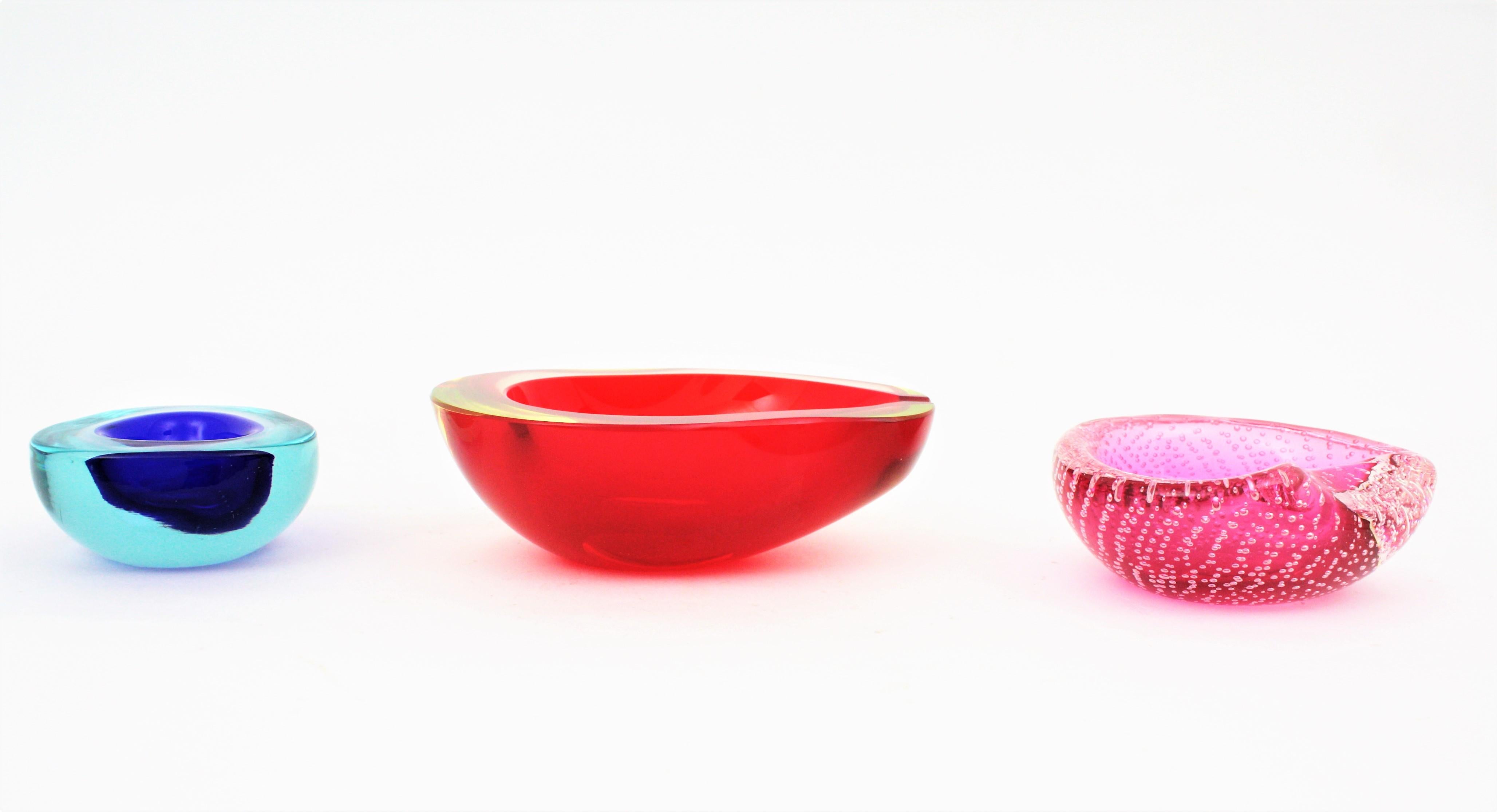 20th Century Archimede Seguso Pink Murano Glass Kidney Bowl with Air Bubbles, 1960s