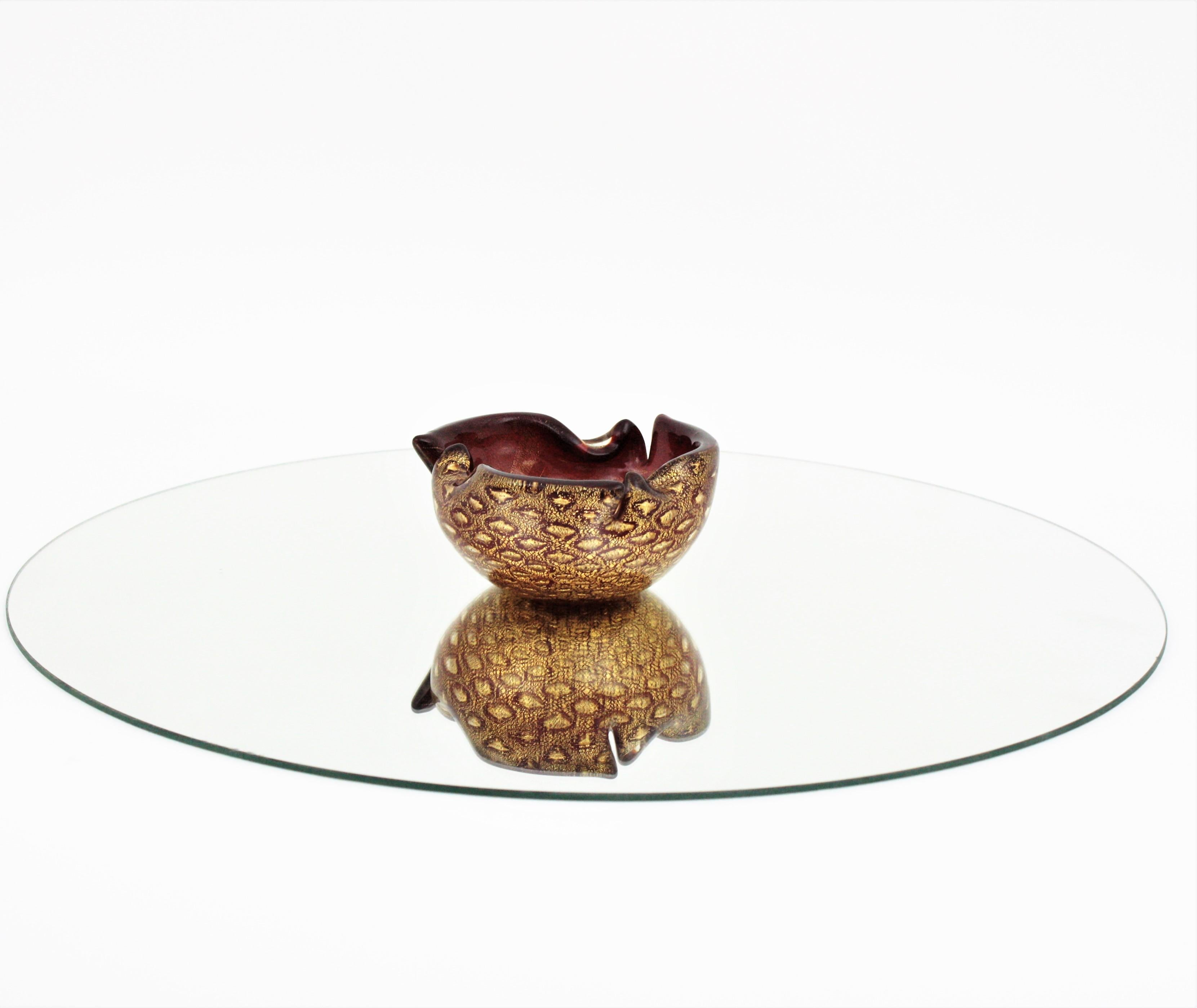 Archimede Seguso Burgundy Red Gold Flecks Bullicante Italian Art Glass Bowl For Sale 7