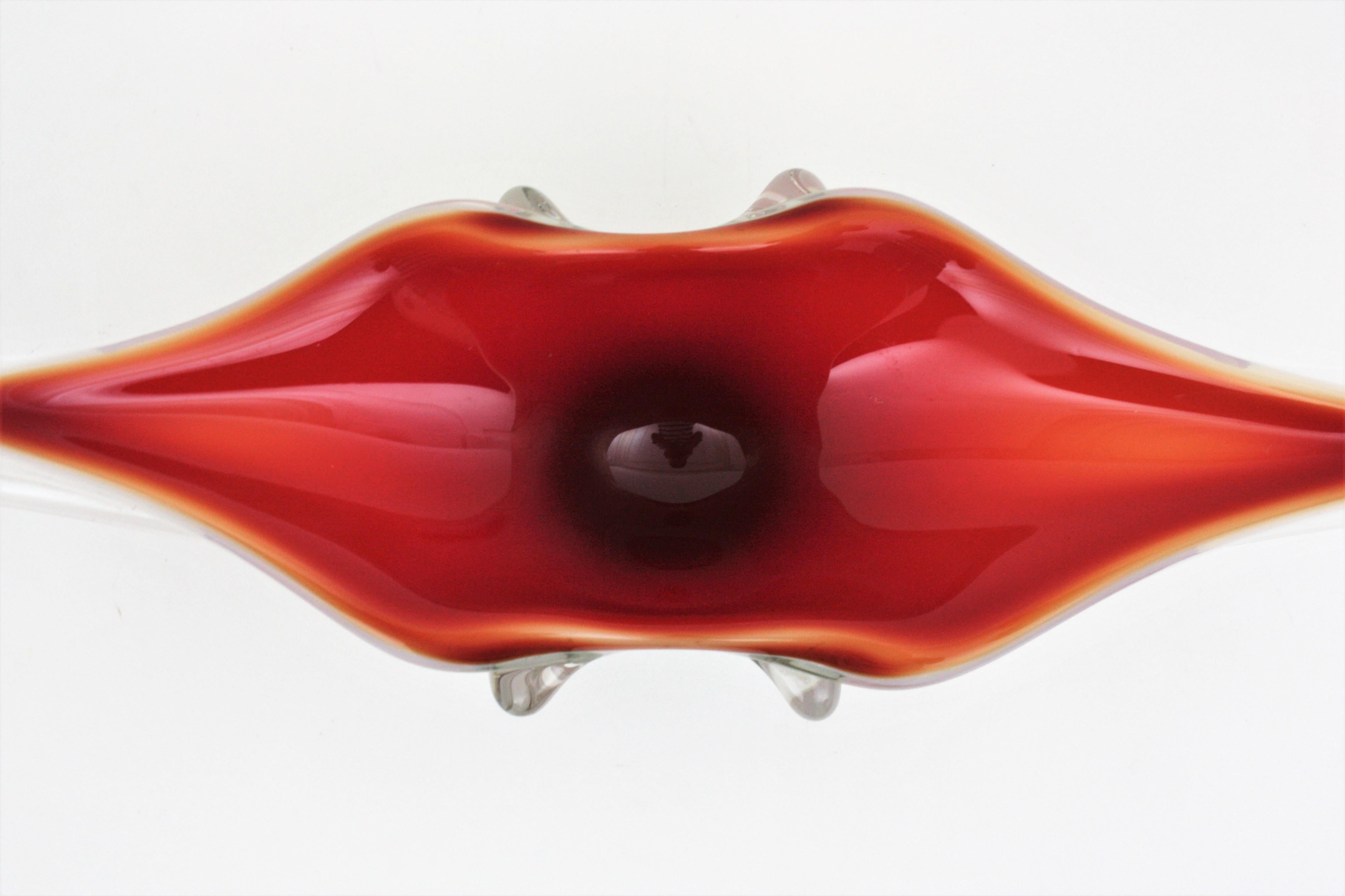 Bol de centre de table en verre de Murano Archimede Seguso à motif lèvres rouges en vente 4