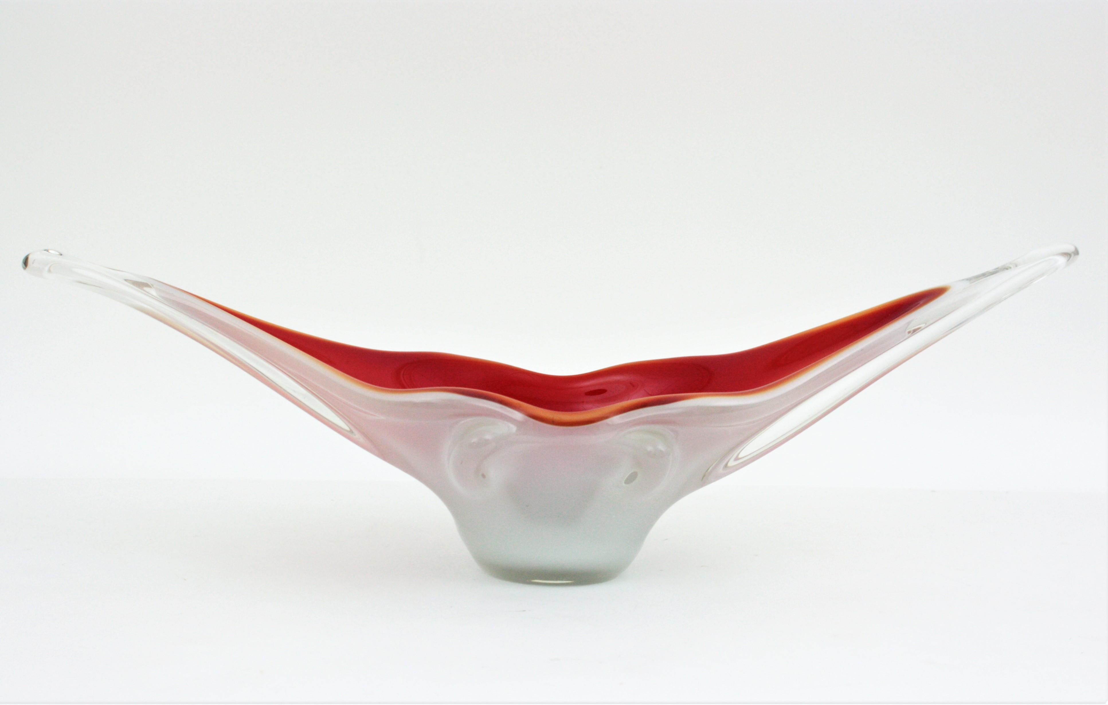 Bol de centre de table en verre de Murano Archimede Seguso à motif lèvres rouges en vente 8