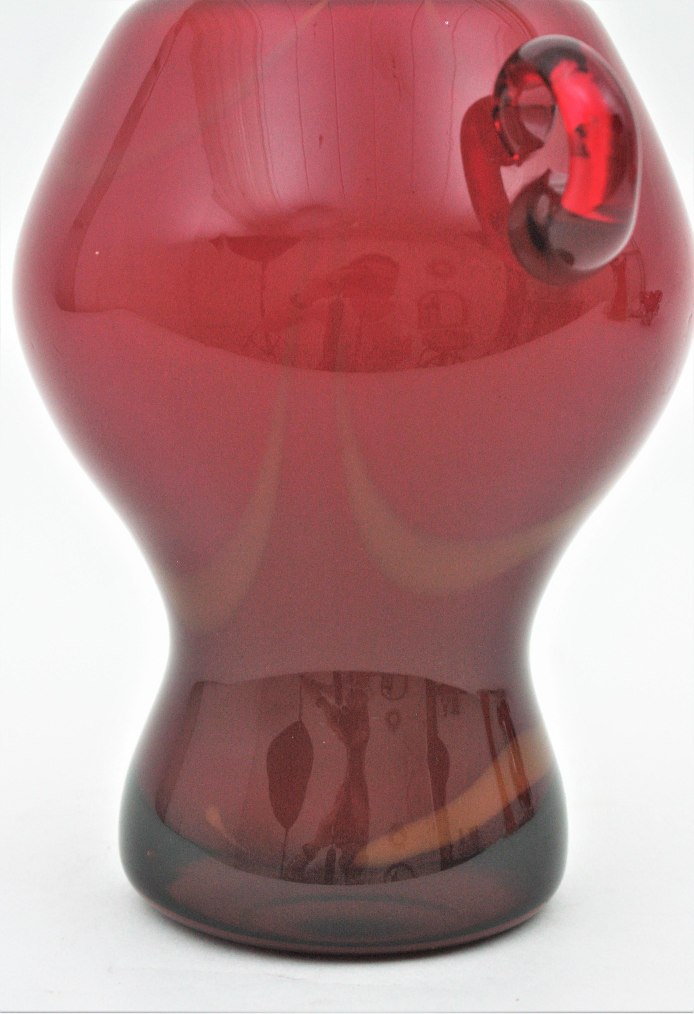 Archimede Seguso Red Toffee Art Glass Vase with Handles, Italy, 1950s For Sale 2