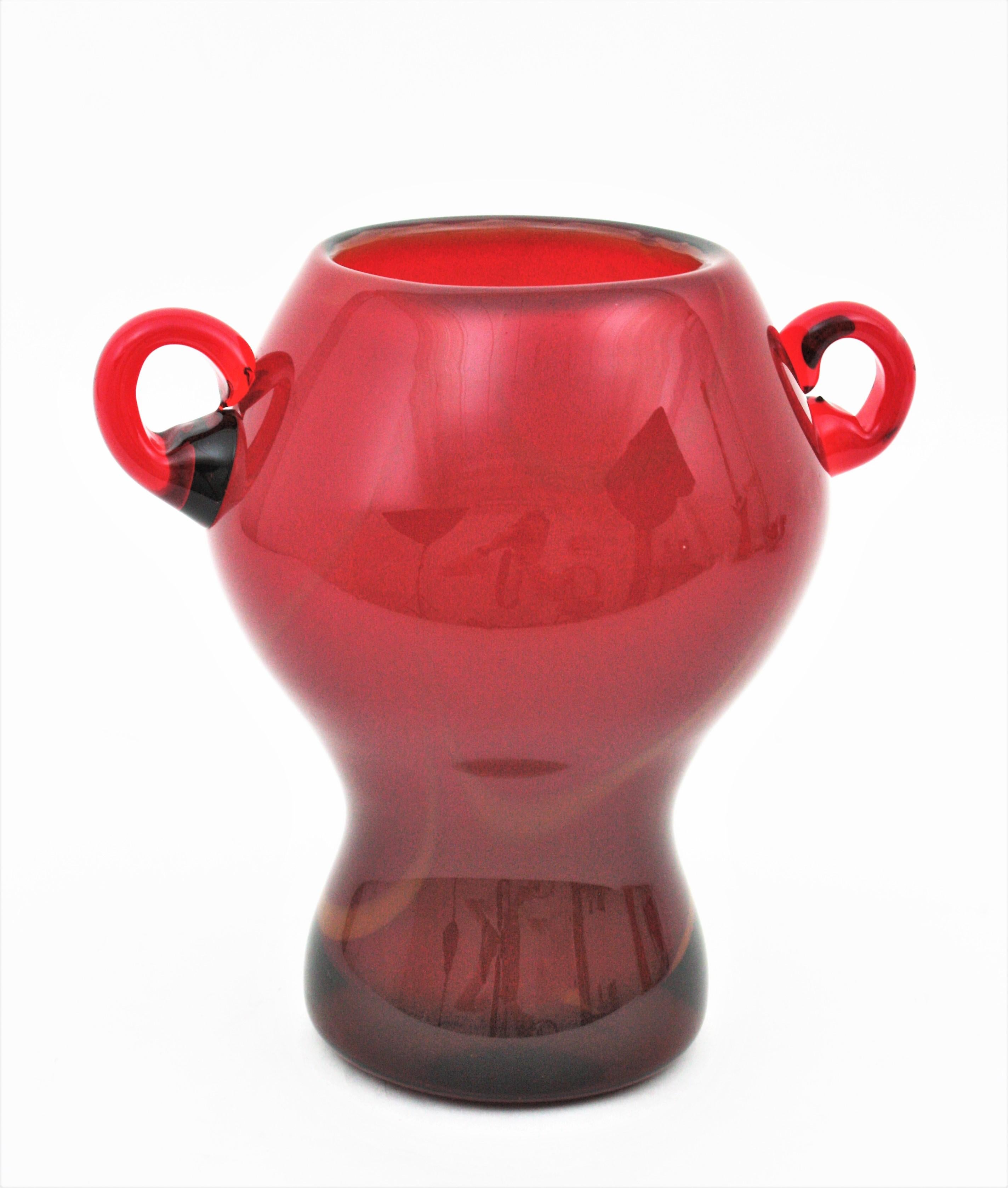 Sommerso Archimede Seguso Red Toffee Art Glass Vase with Handles, Italy, 1950s For Sale